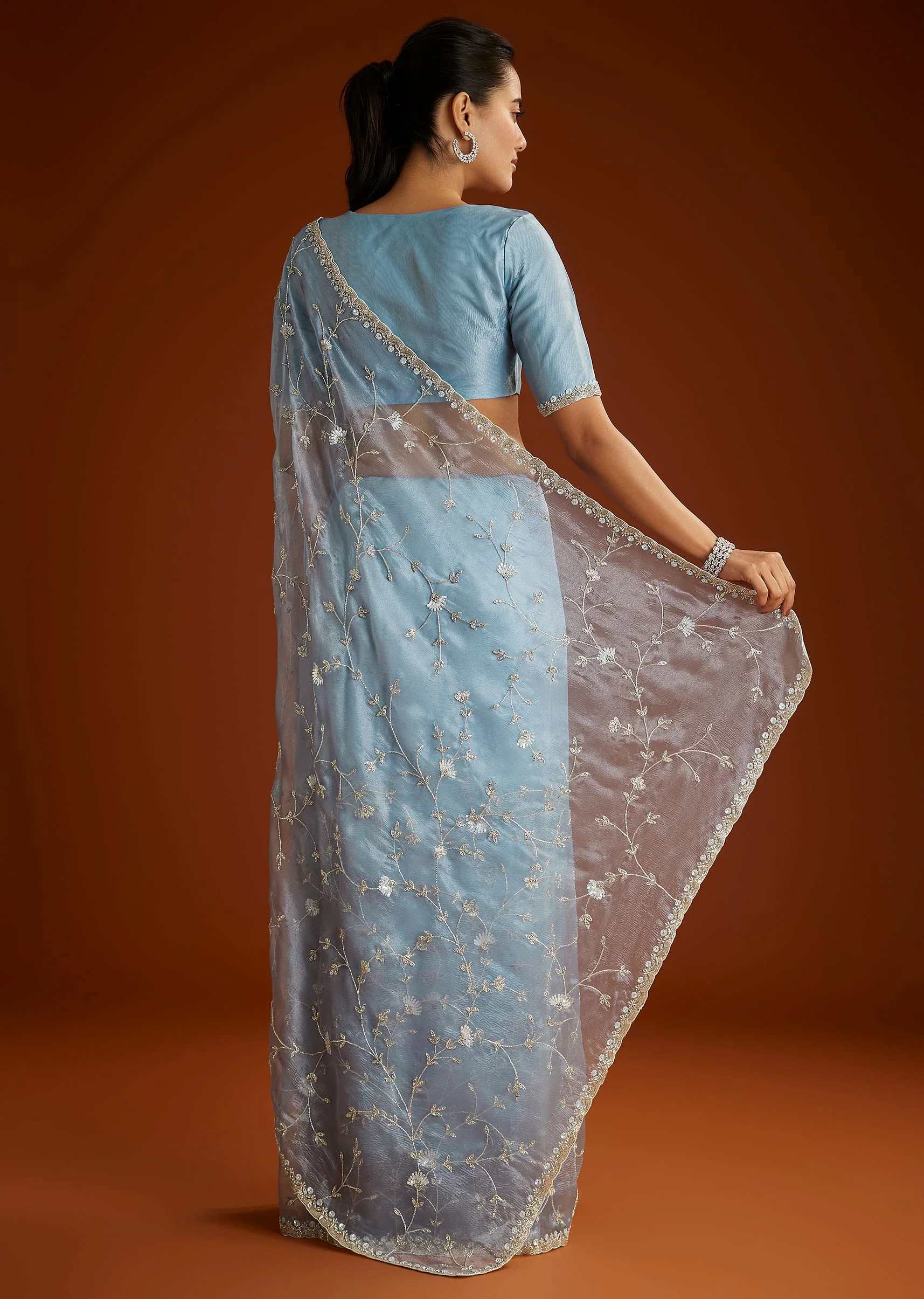 Aqua Blue Crushed Tissue Saree With Floral Jaal Embroidery - Image 6