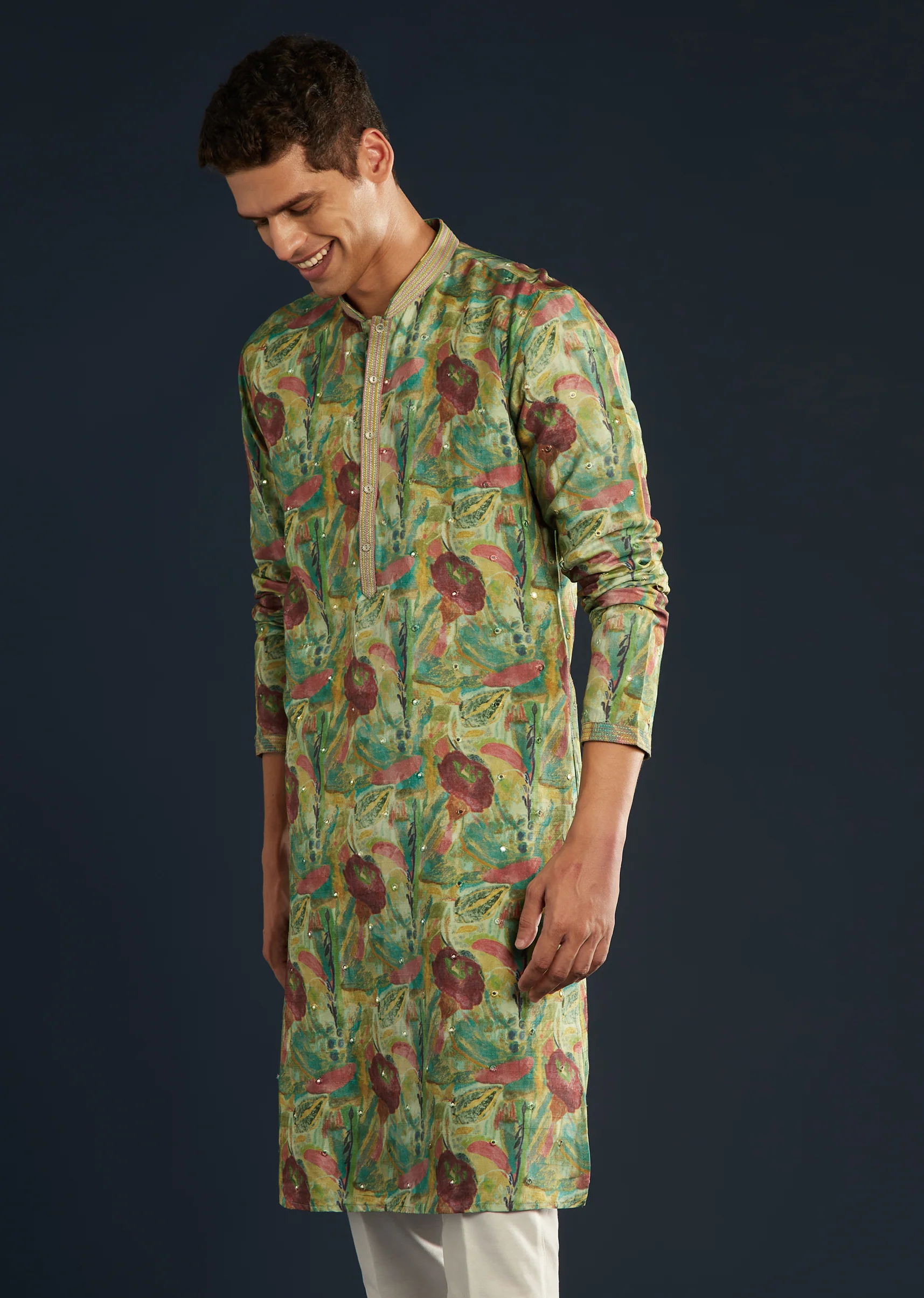 Artistic Green Festive Couple Set – Green Hand-Painted Cotton Saree For Her And Green Floral Silk Kurta Set For Him - Image 14