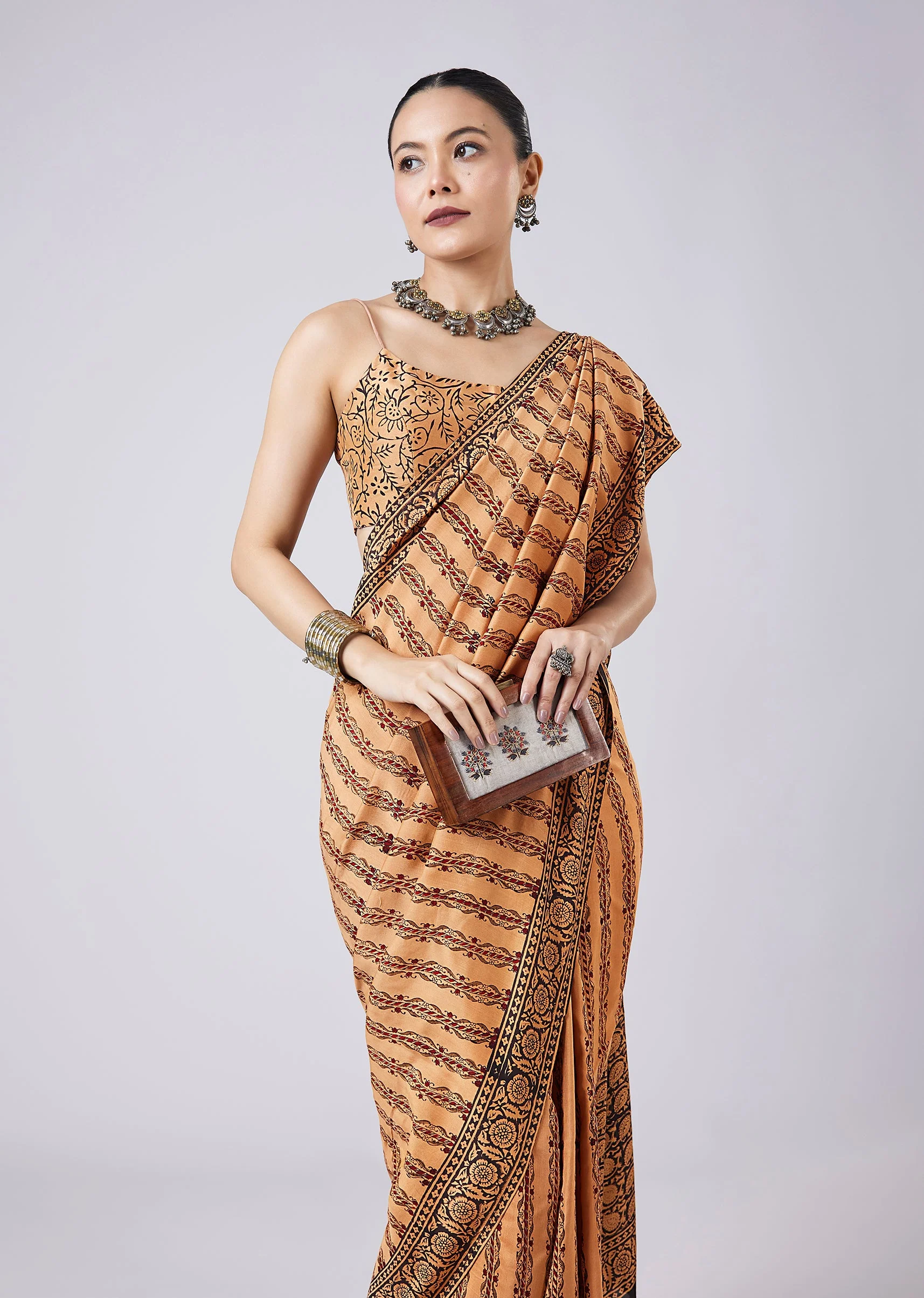 Beige Block Print Saree with Unstitched Blouse - Image 5