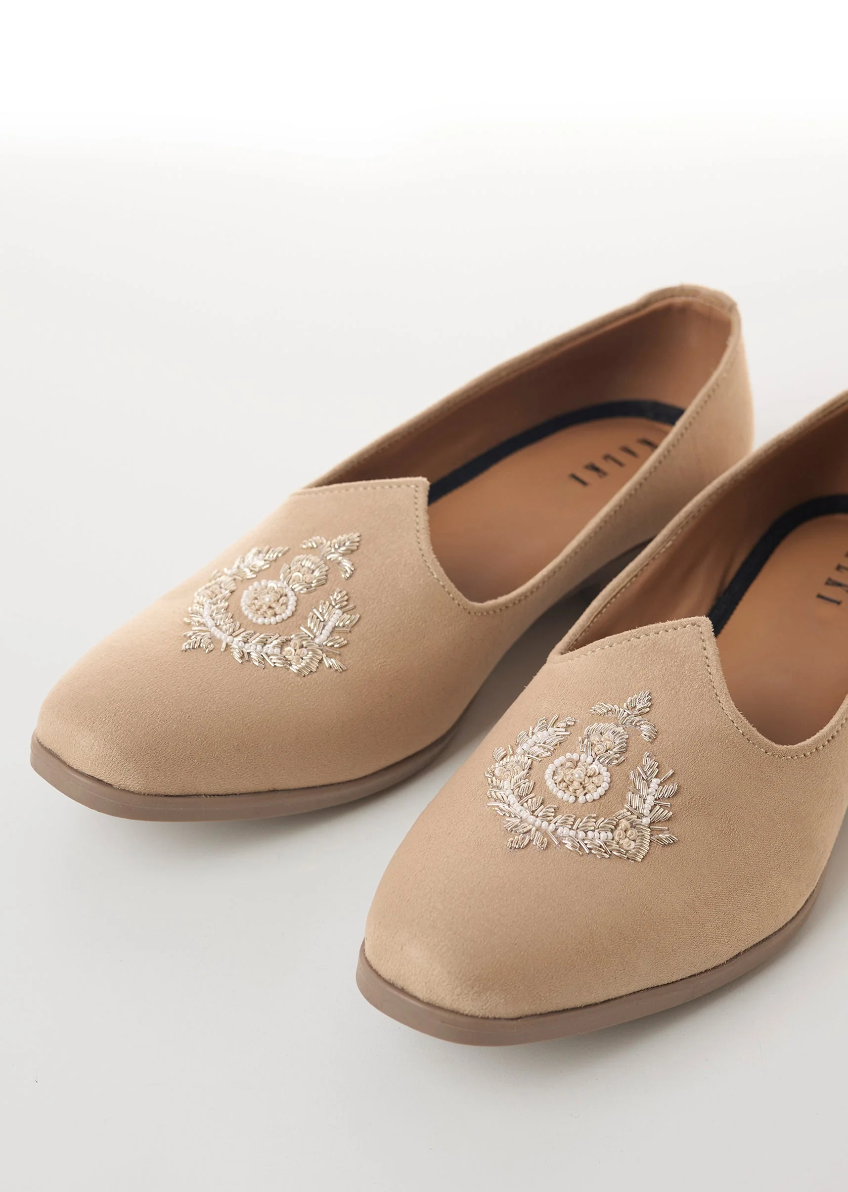 Beige Mens Footwear with Silver Thread Embroidery - Image 2