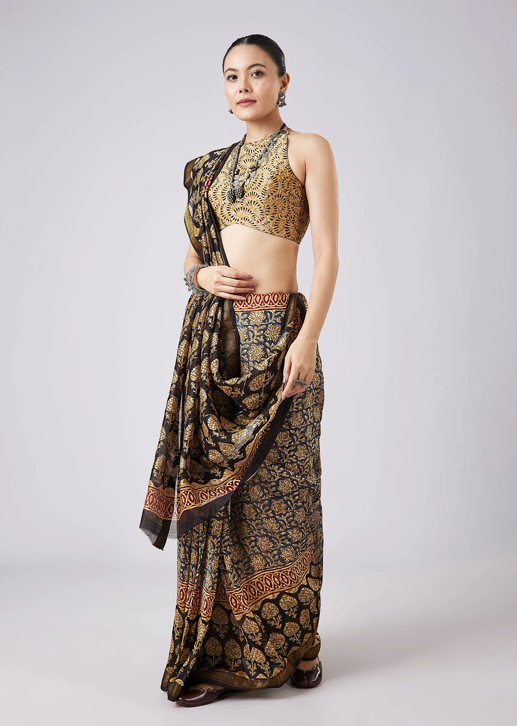 Black Block Printed Motif Saree with Unstitched Blouse - Image 3