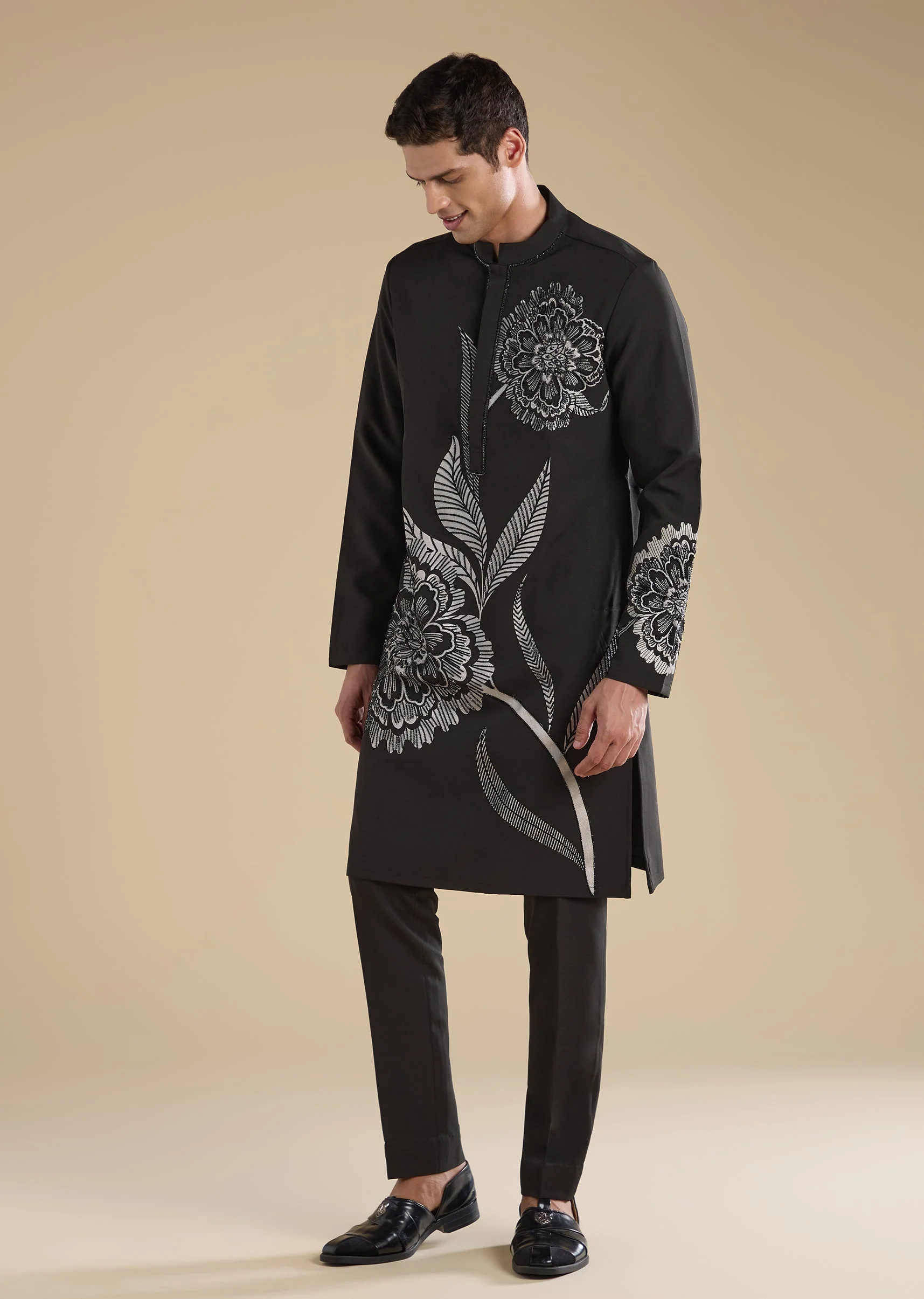 Black Embellished Kurta Set With Pants - Image 3