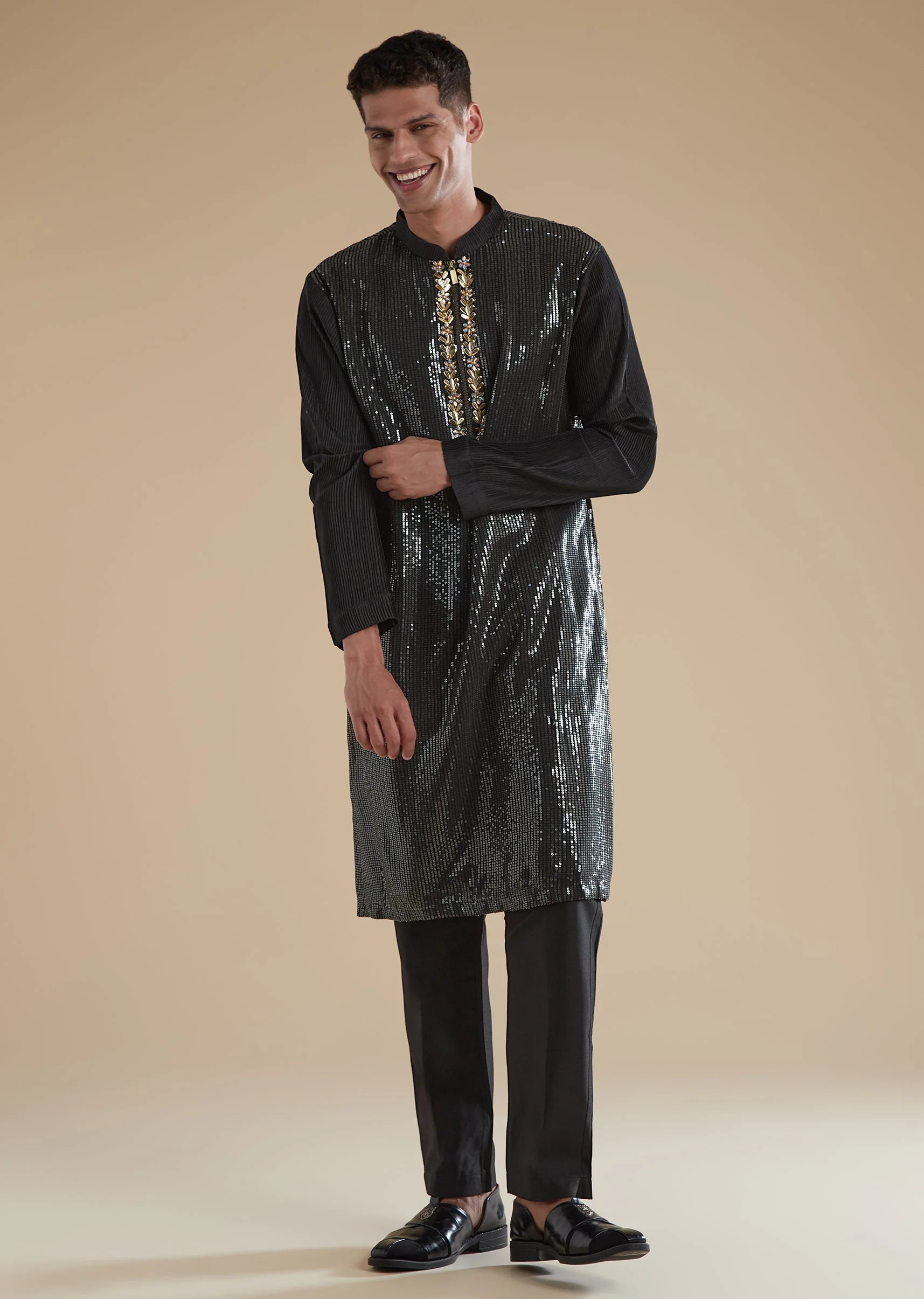 Black Kurta Set With Sequins Detail Work - Image 3