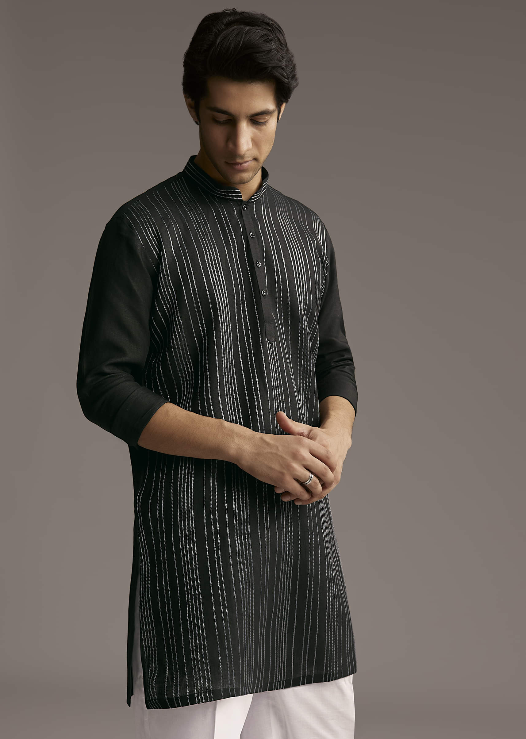Black Linen Kurta Set For Men With Resham Embroidery - Image 3