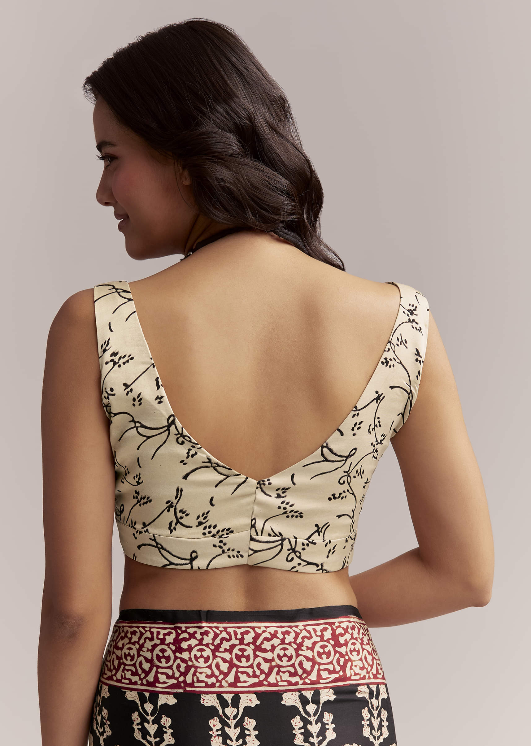 Black Linen Printed Saree With Hand Block Ajrakh Leaf Print - Image 8