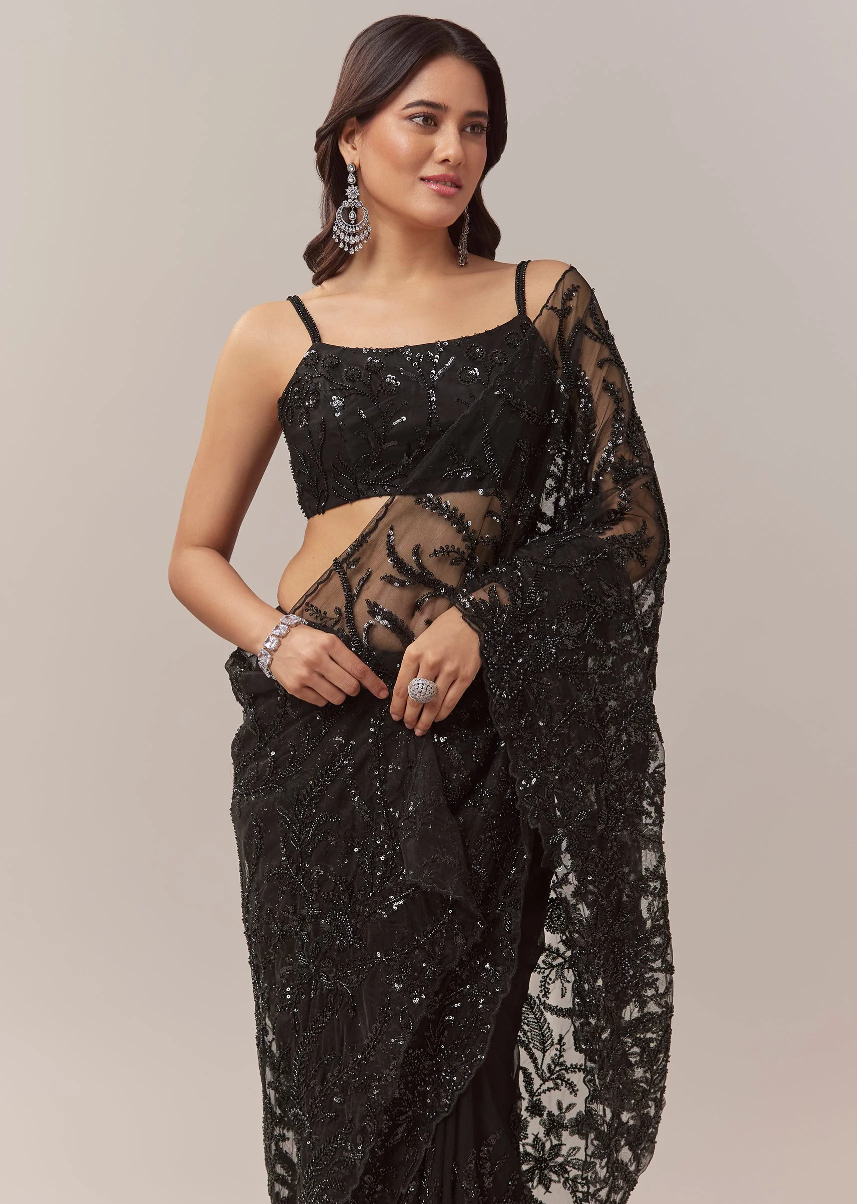 Black Net Saree With Floral Jaal Work And Cutwork Border - Image 5