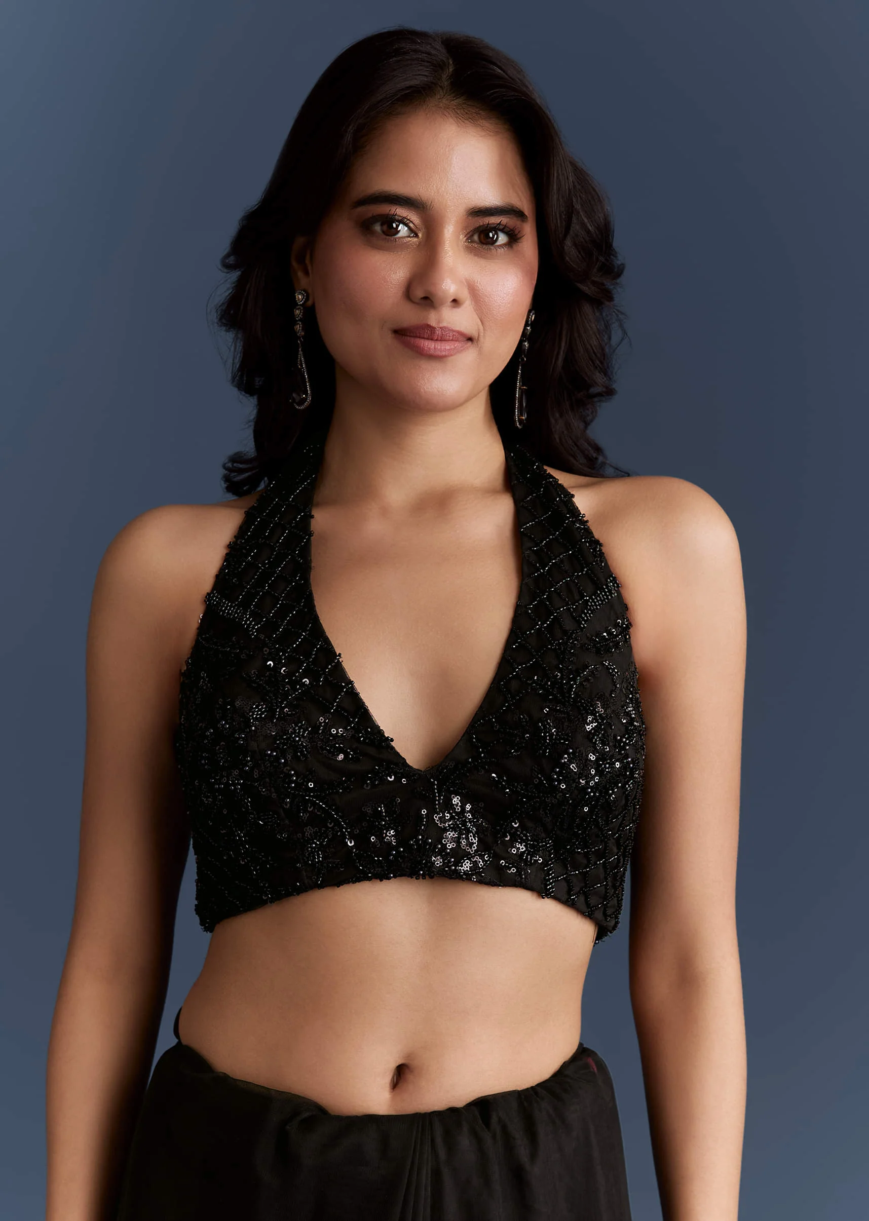 Black Net Saree With Intricate Floral Sequins Embroidery - Image 7