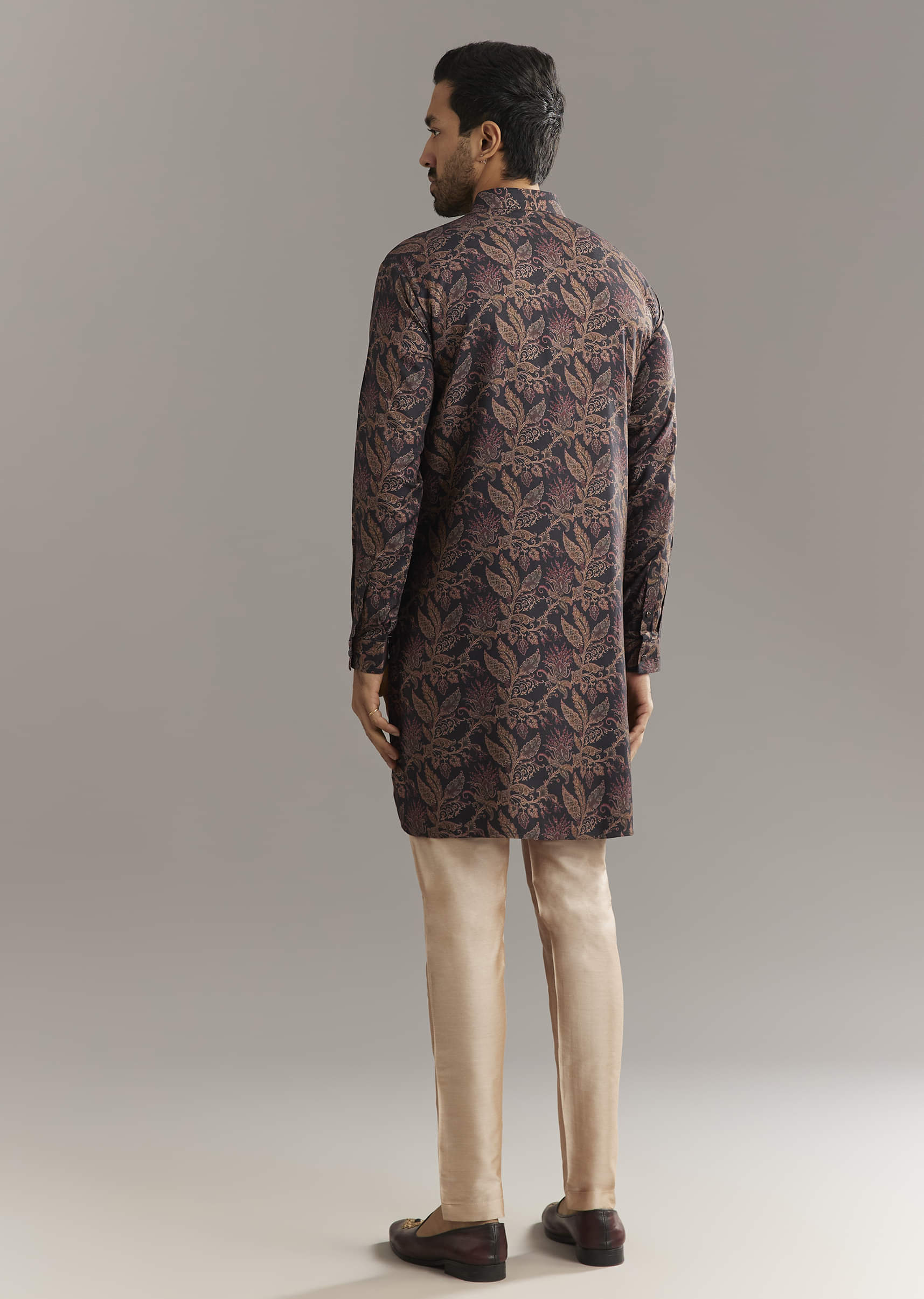 Black Pashmina Silk Kurta Set With Vine Prints - Image 5