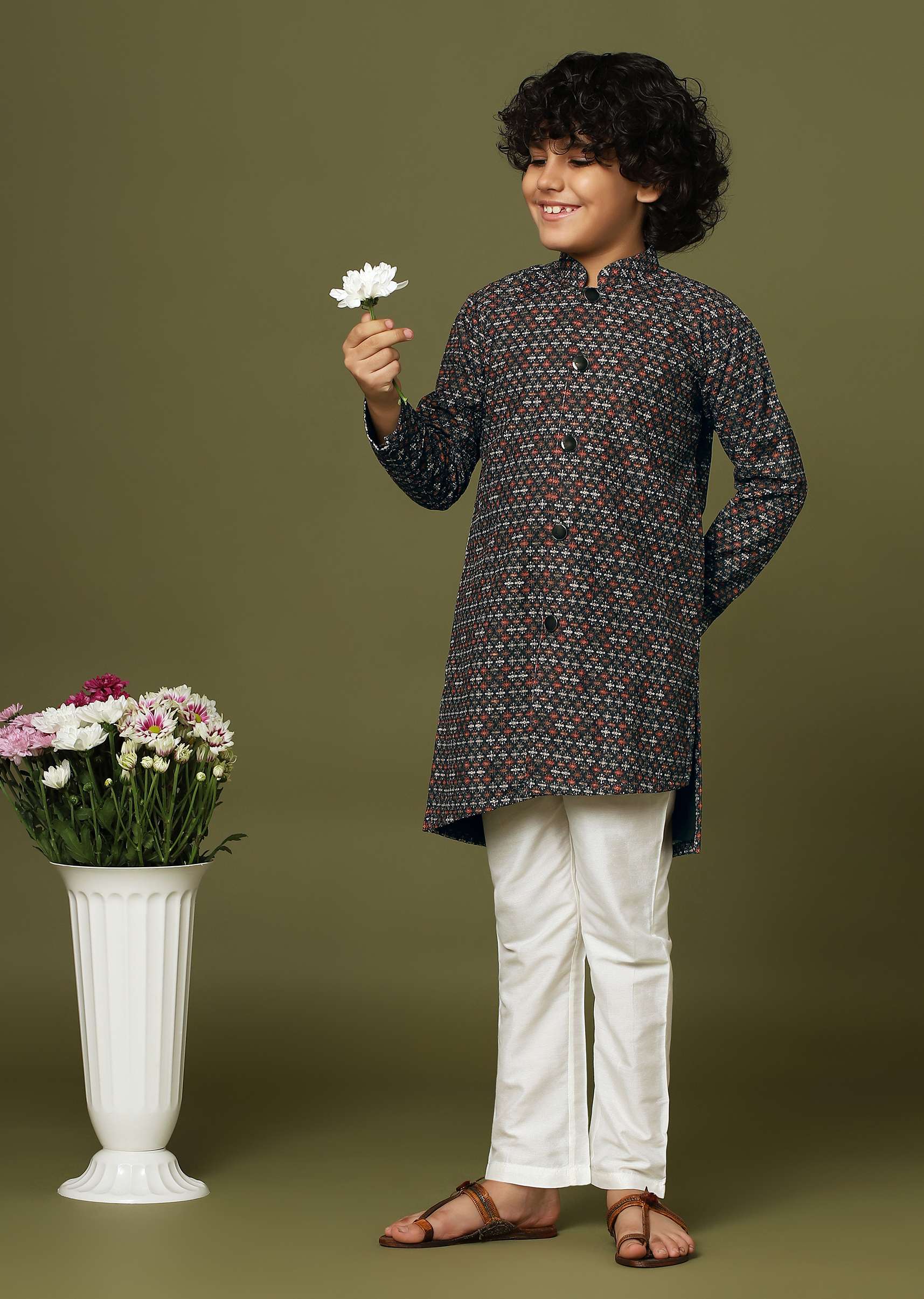 Black Printed Kurta And Pant Set In Silk - Image 3