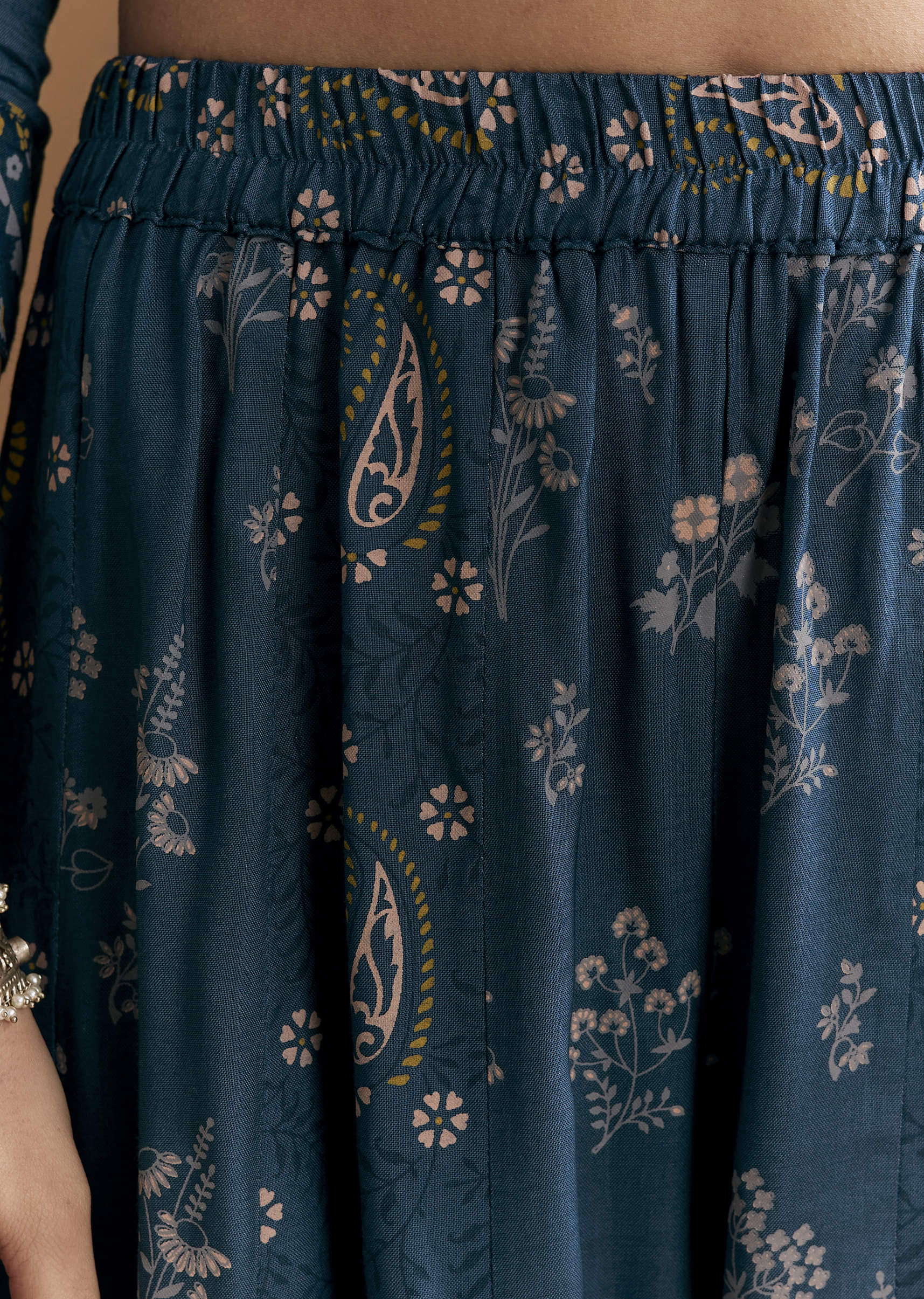 Blue Cotton Embroidered Anarkali Suit With Floral And Paisley Print - Image 6