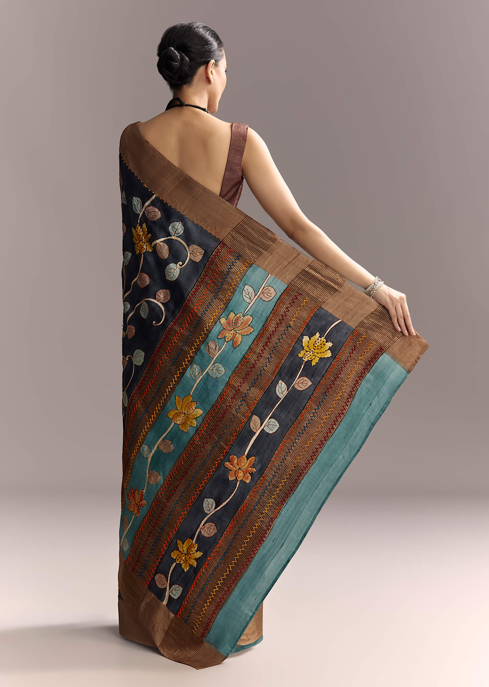 Blue Cotton Hand Painted Saree With Floral Motifs And Brown Border - Image 4