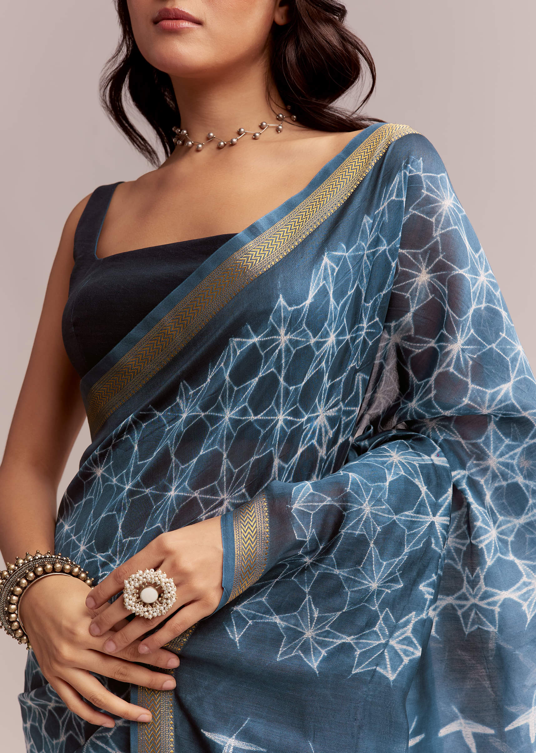 Blue Linen Printed Saree With Hand Dyed Shibori Print - Image 2