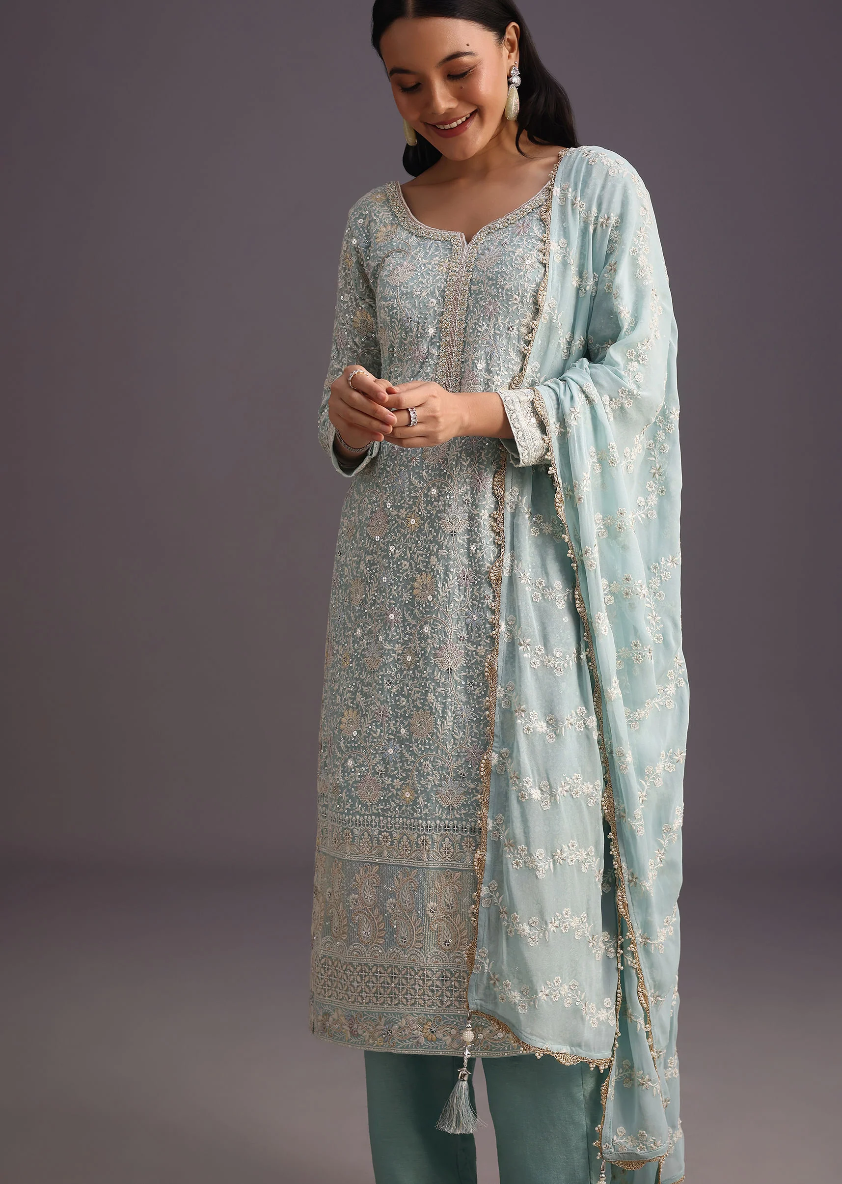 Blue Lucknowi kurta set With Resham Work Dupatta And Gotta Border - Image 4