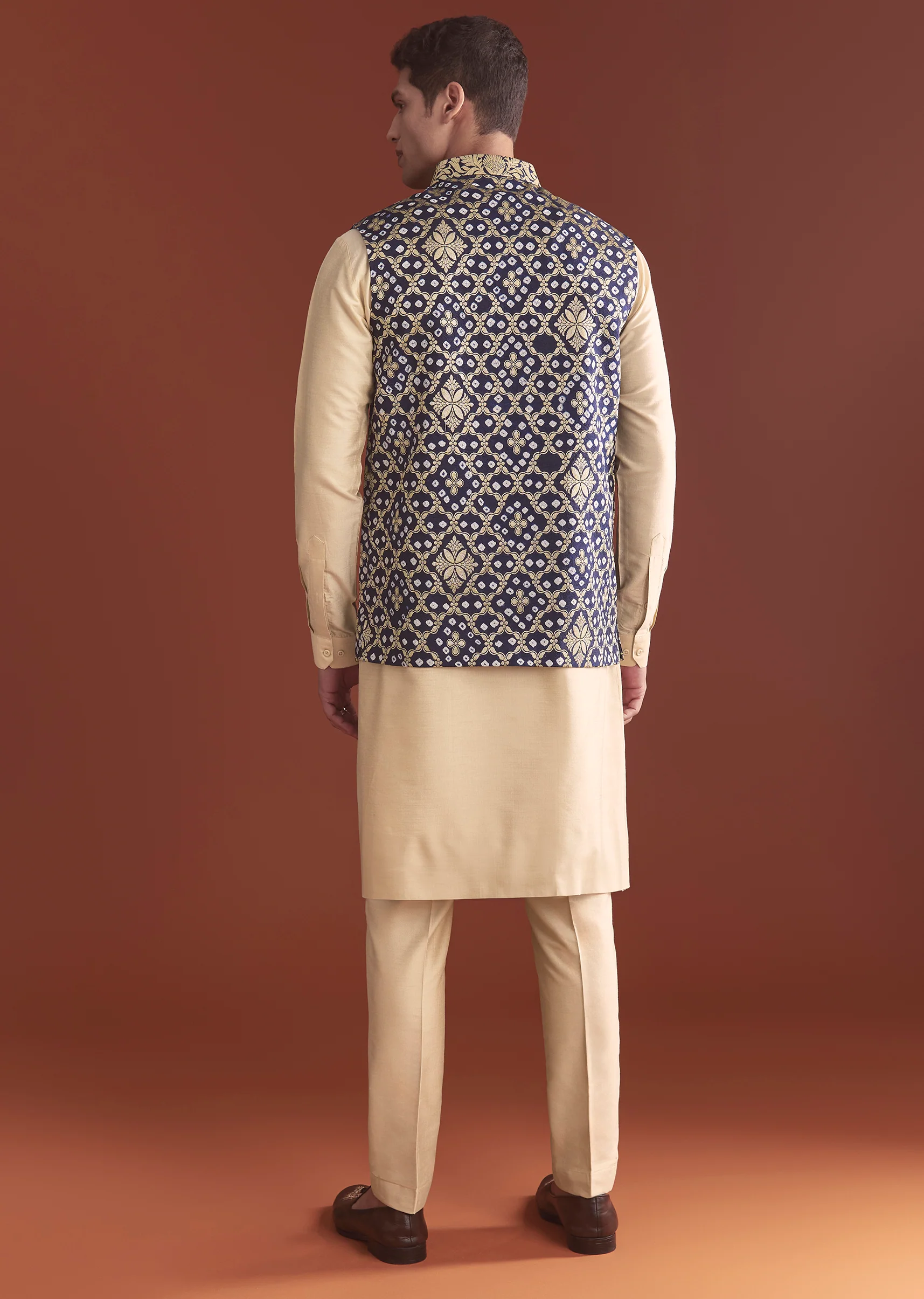Blue Silk Bandhani Kurta Jacket Set For Men With Geometric Motifs - Image 5