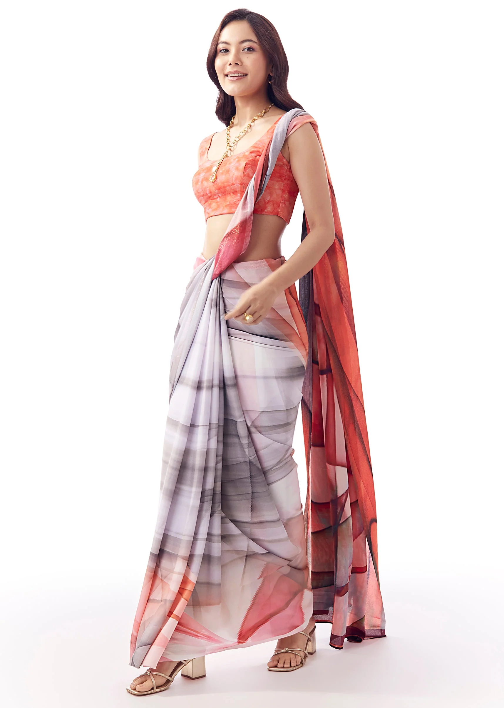 Blush Grey And Red Georgette Saree With All Over Abstract Print - Image 3