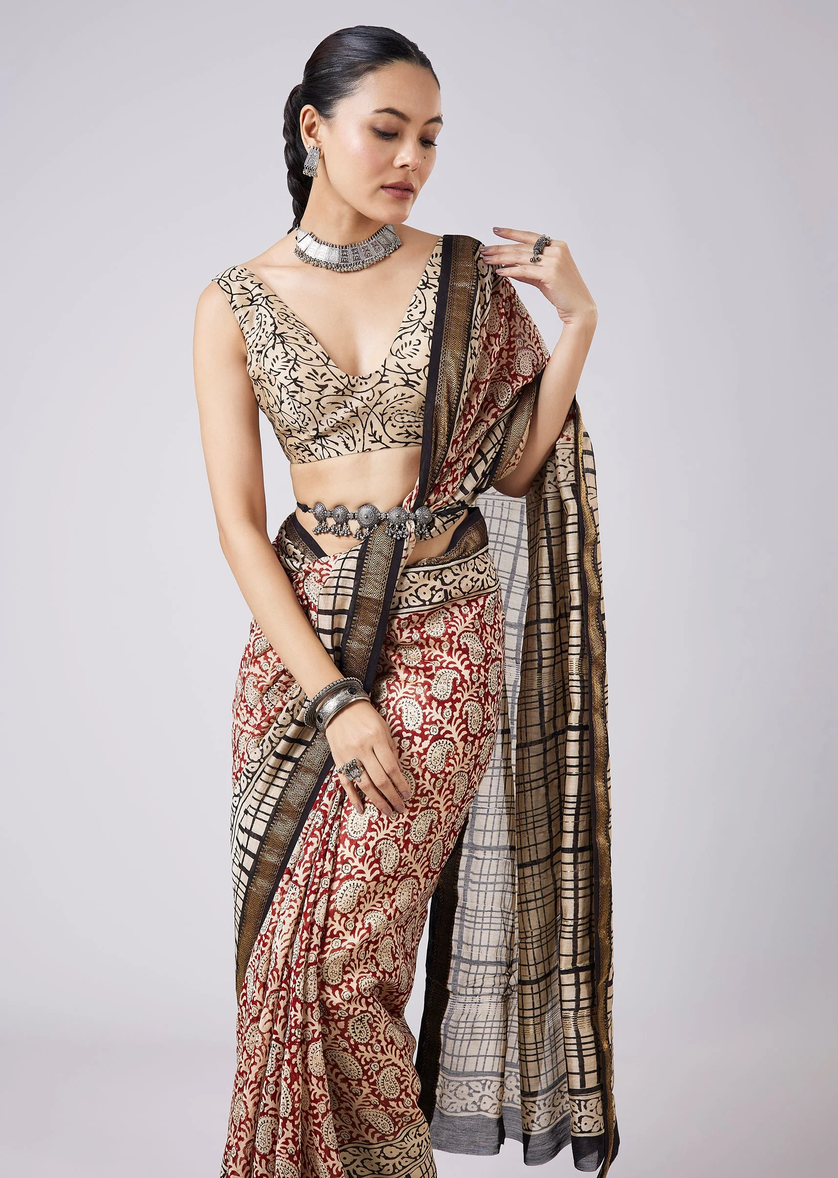 Brown Block Print Tassel Saree with Unstitched Blouse - Image 5