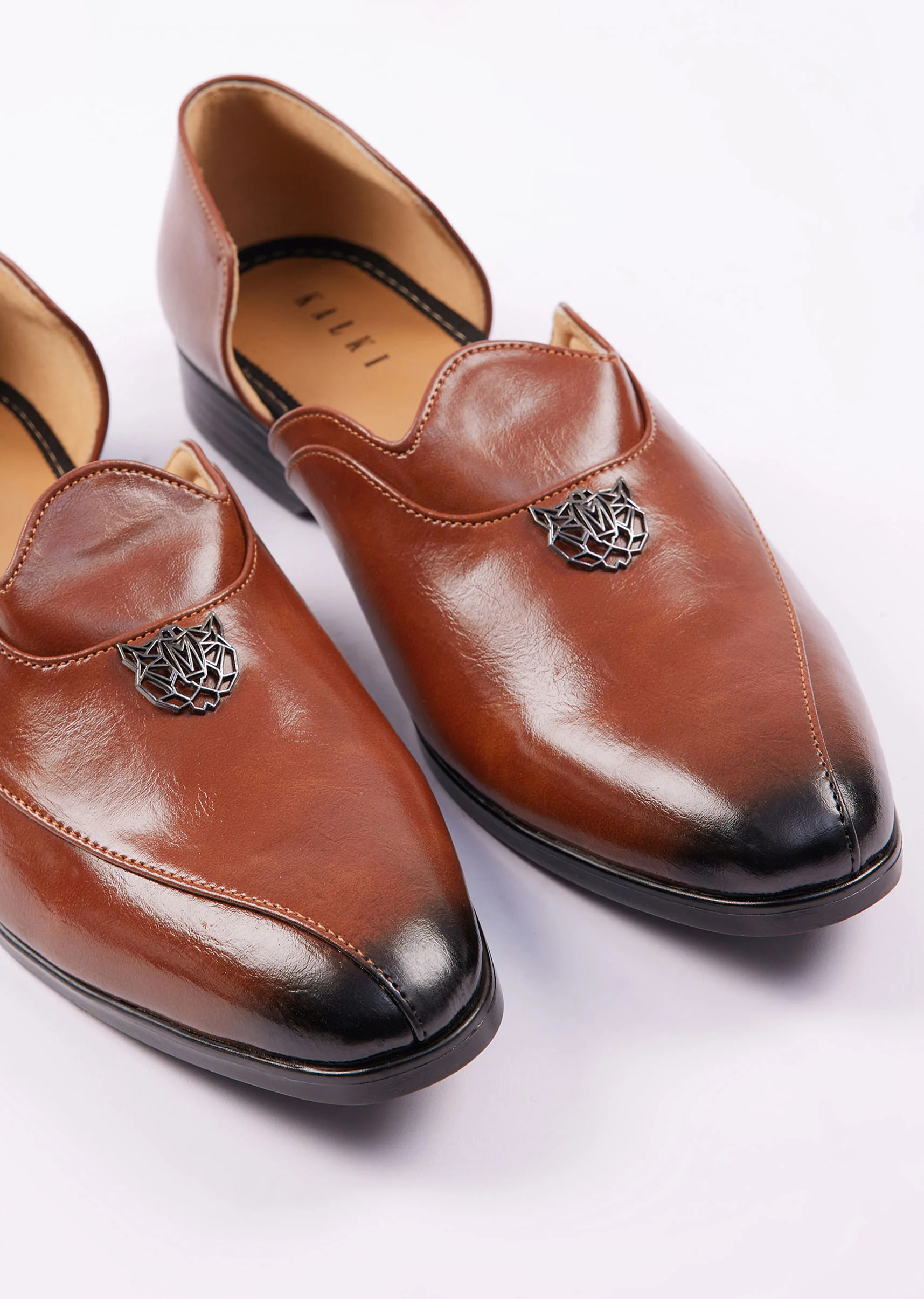 Brown Glossy Juttis For Men - Image 2