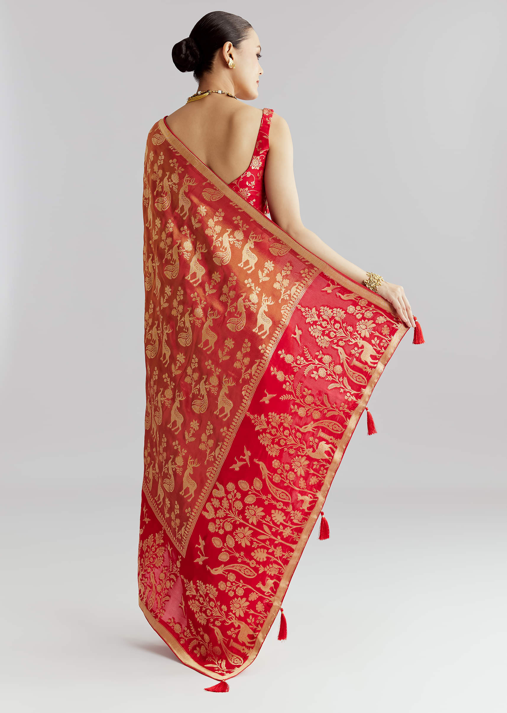 Coral Red Silk Woven Saree With Zari Work - Image 4