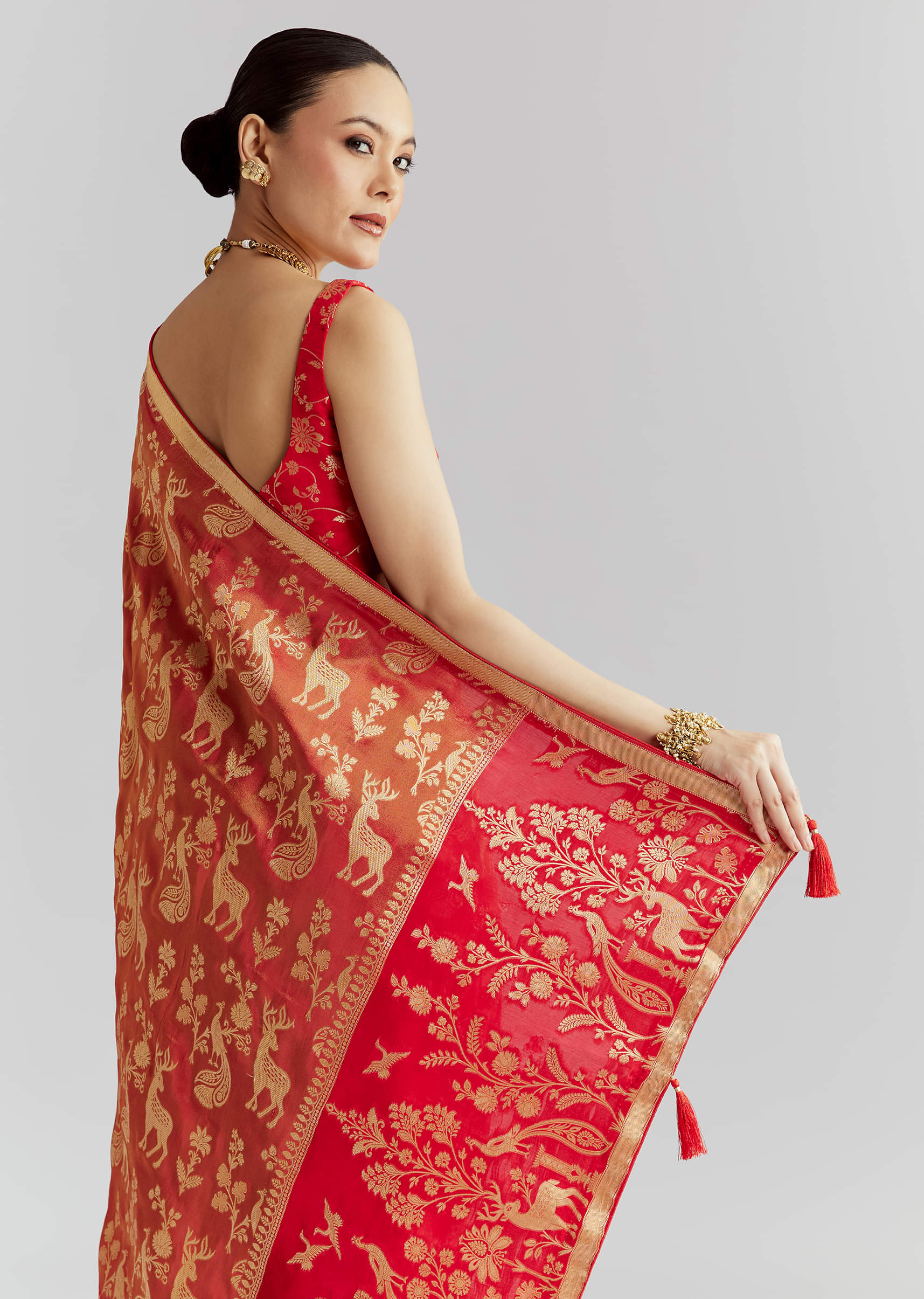 Coral Red Silk Woven Saree With Zari Work - Image 6