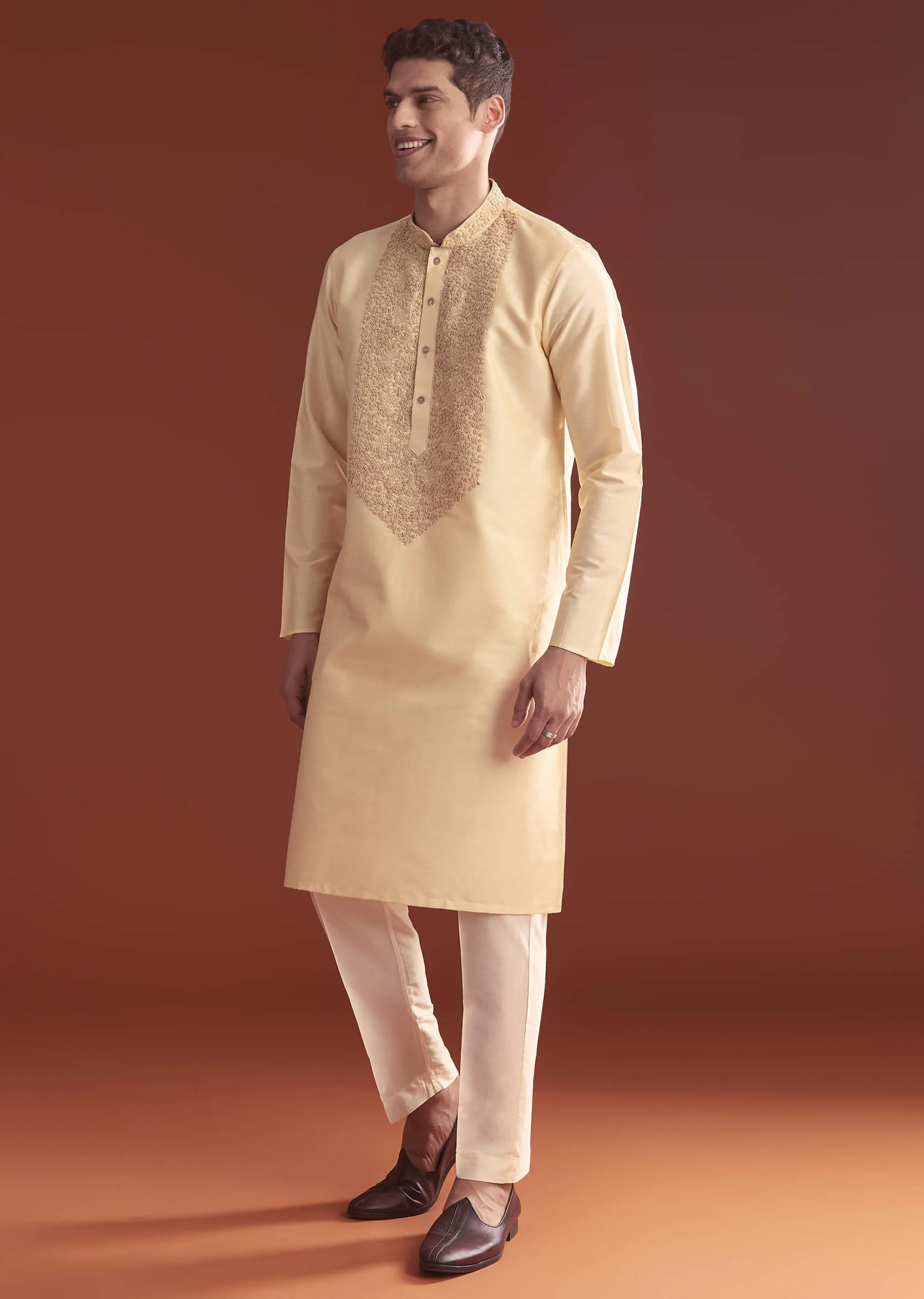 Cream Banarasi Silk Kurta Set For Men With Kashmiri Work - Image 2