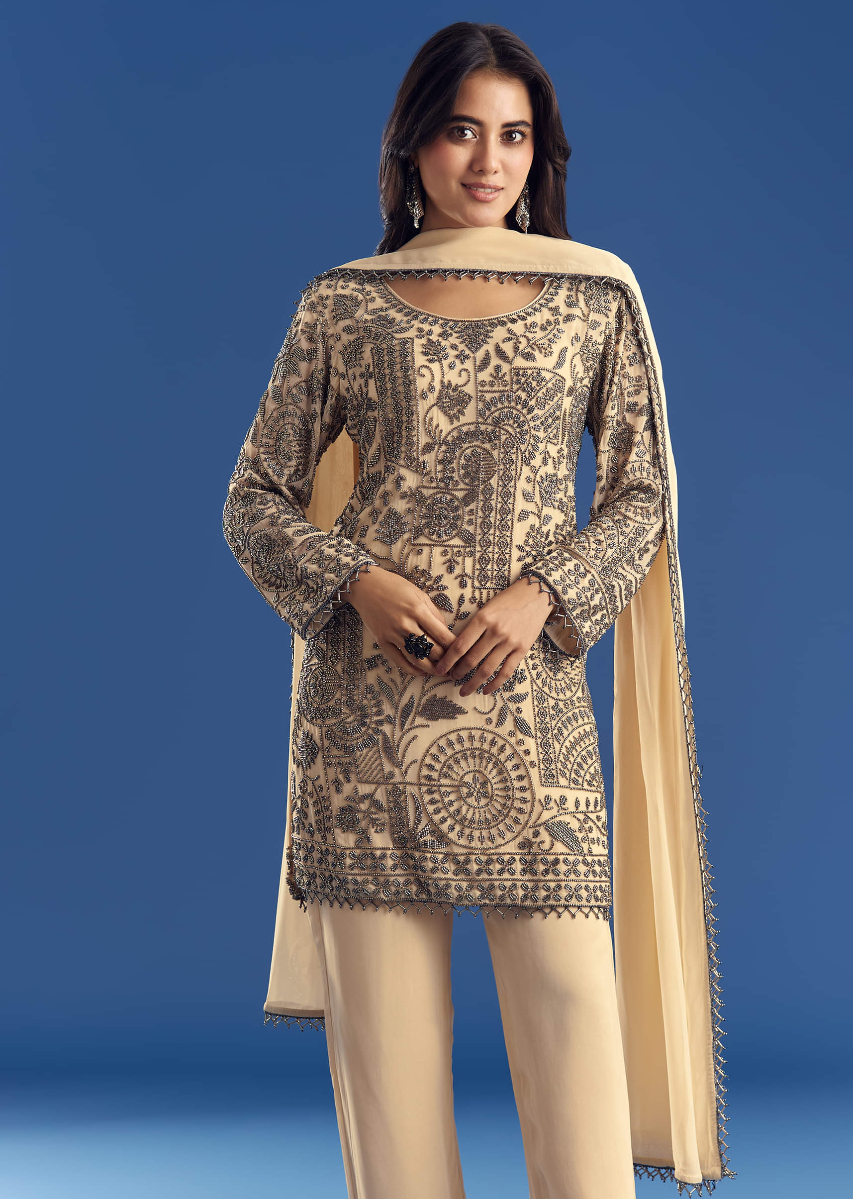 Cream Beaded Kurta Dupatta Set With Georgette Pant - Image 3