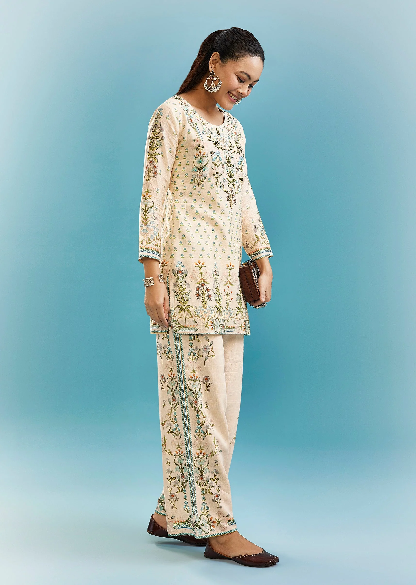 Cream Floral Co-ord Set With Cut Dana And Sequins Work - Image 3