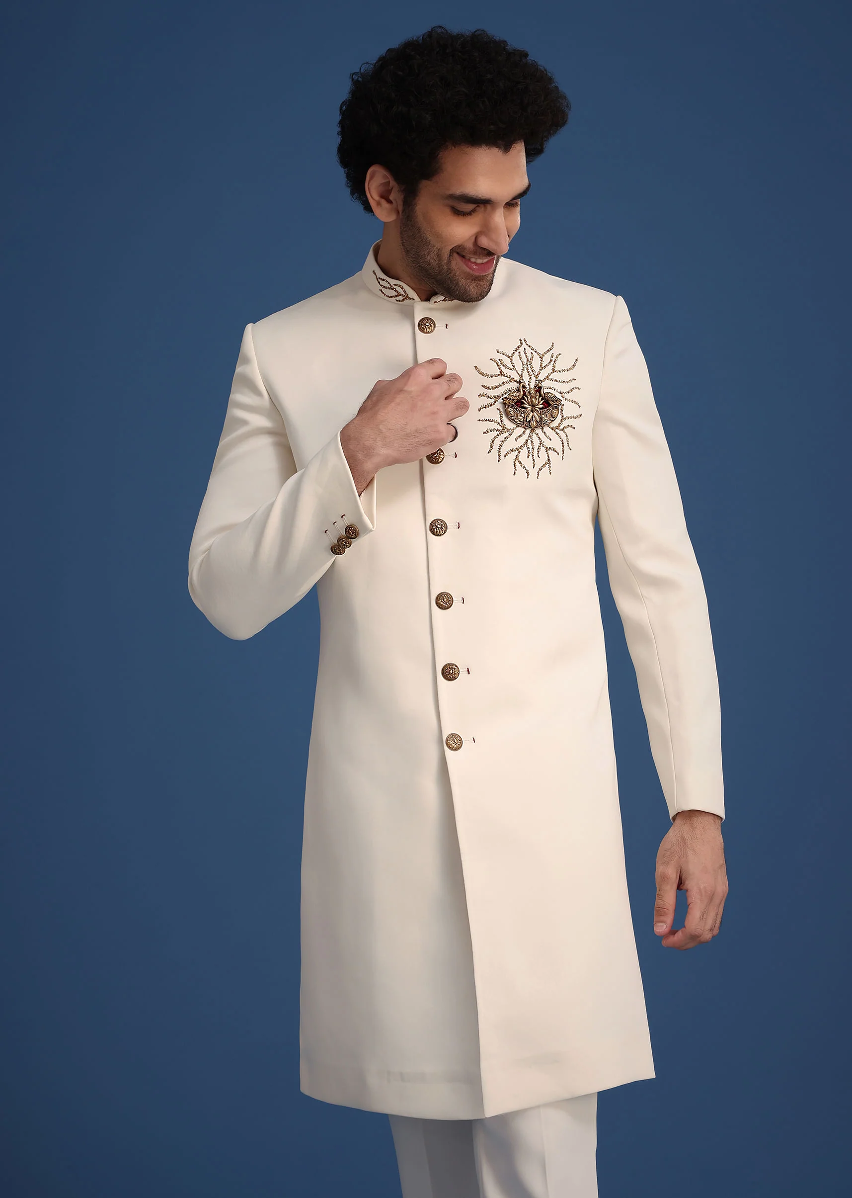 Cream Indowestern Suit With Zari And Metal Work Broach - Image 4