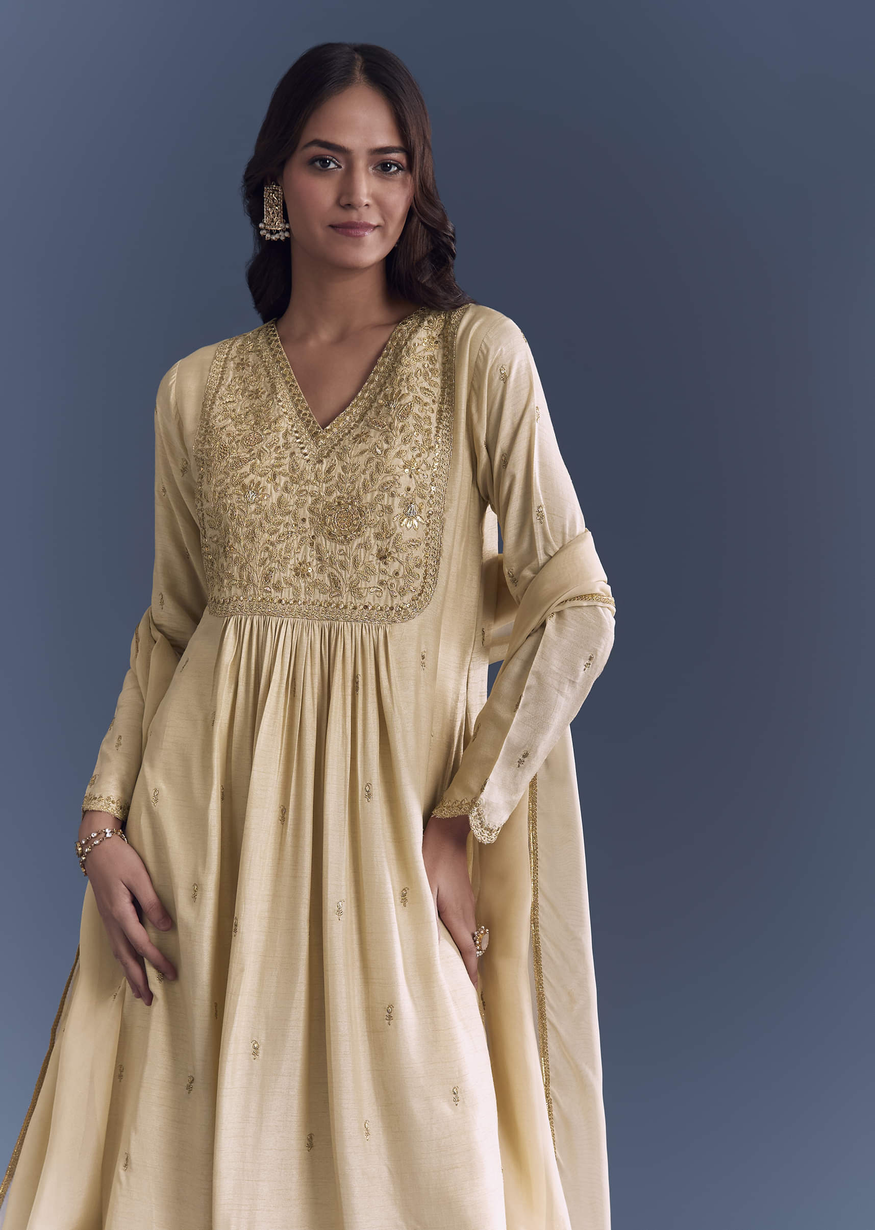 Cream Silk Anarkali Suit With Zari Thread Embroidery - Image 4