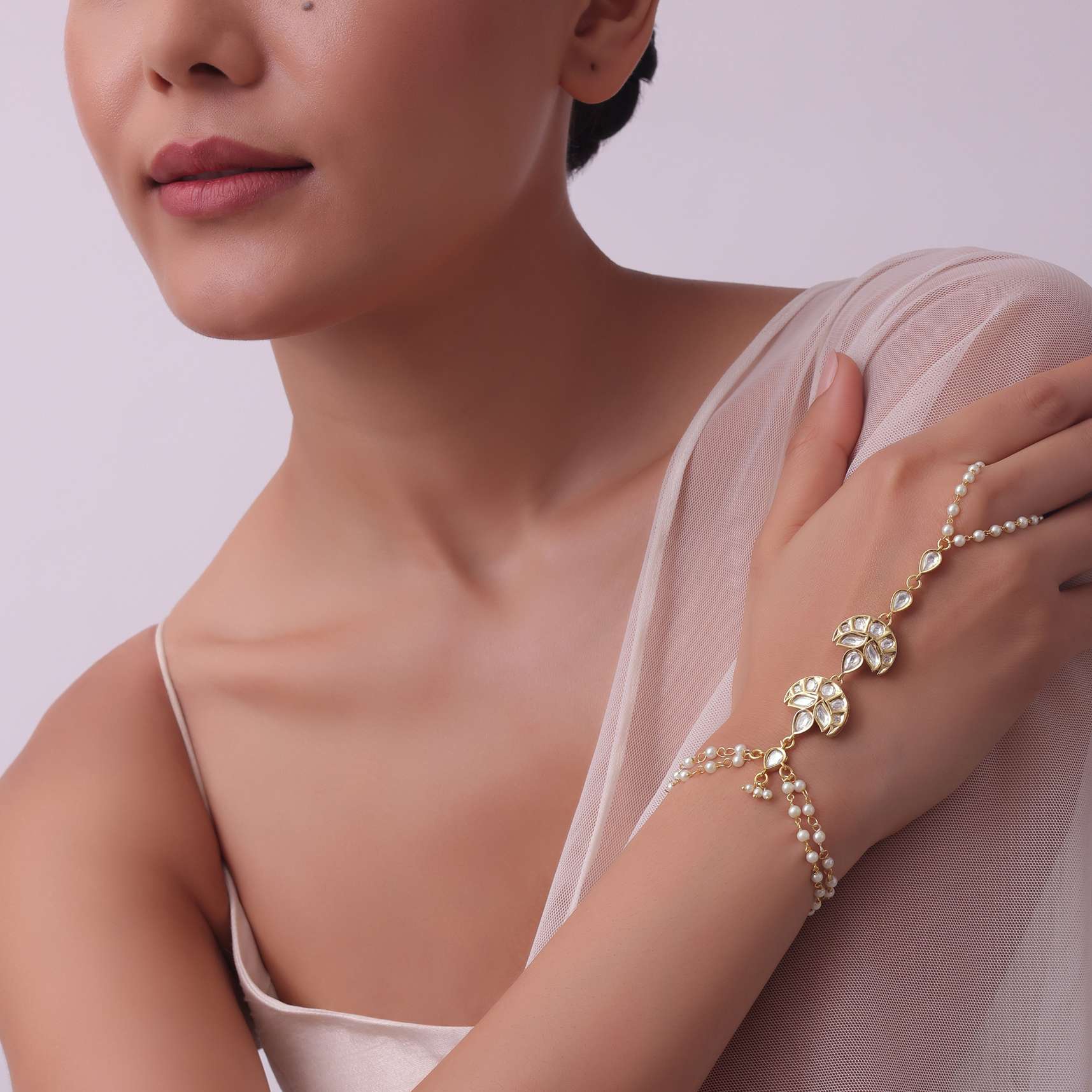Delicate Gold Finish Hath Phool With Kundan Work - Image 2