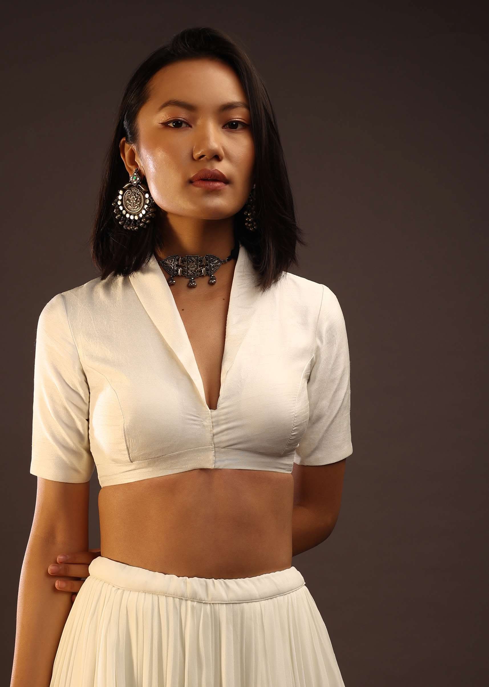 Egret White Half-Sleeved Blouse With Long Collar Neckline. Front Hook Closure With A Straight Hemline. - Image 3