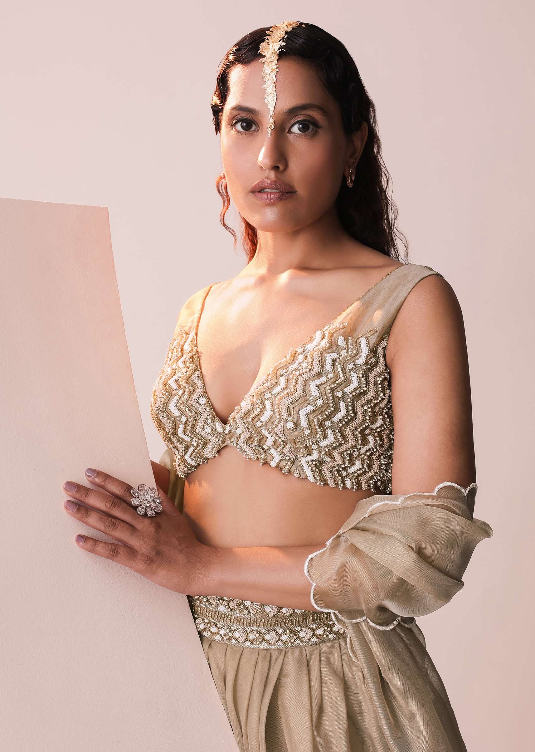 Glam Gold Embroidered Lehenga Set In Jute Organza - Image 4