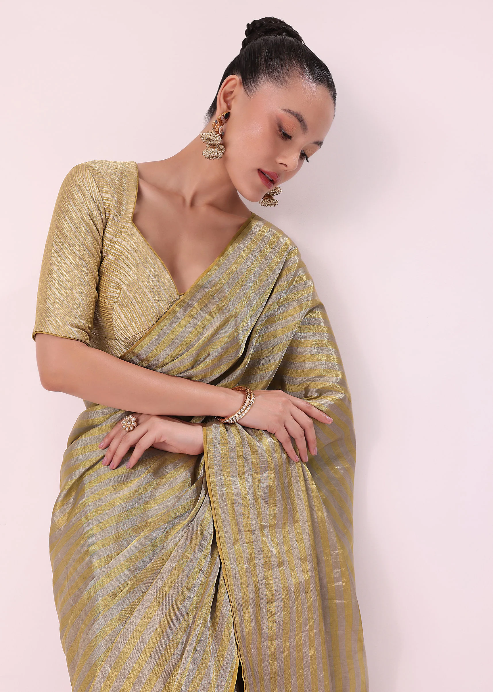 Gold Chanderi Tissue Saree With Pipe Finish Stitched Blouse - Image 5