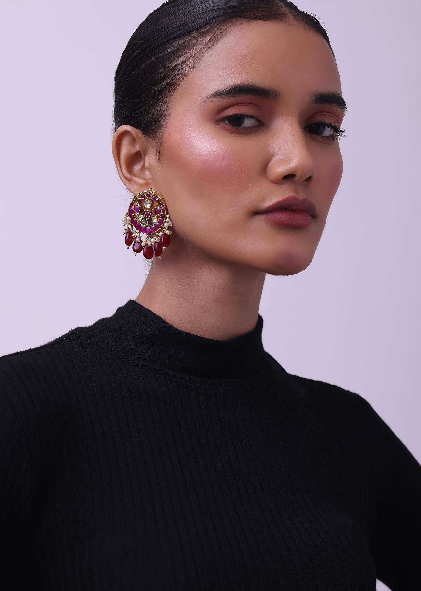 Gold Finish Kundan Necklace And Earring Set With Pearls - Image 3