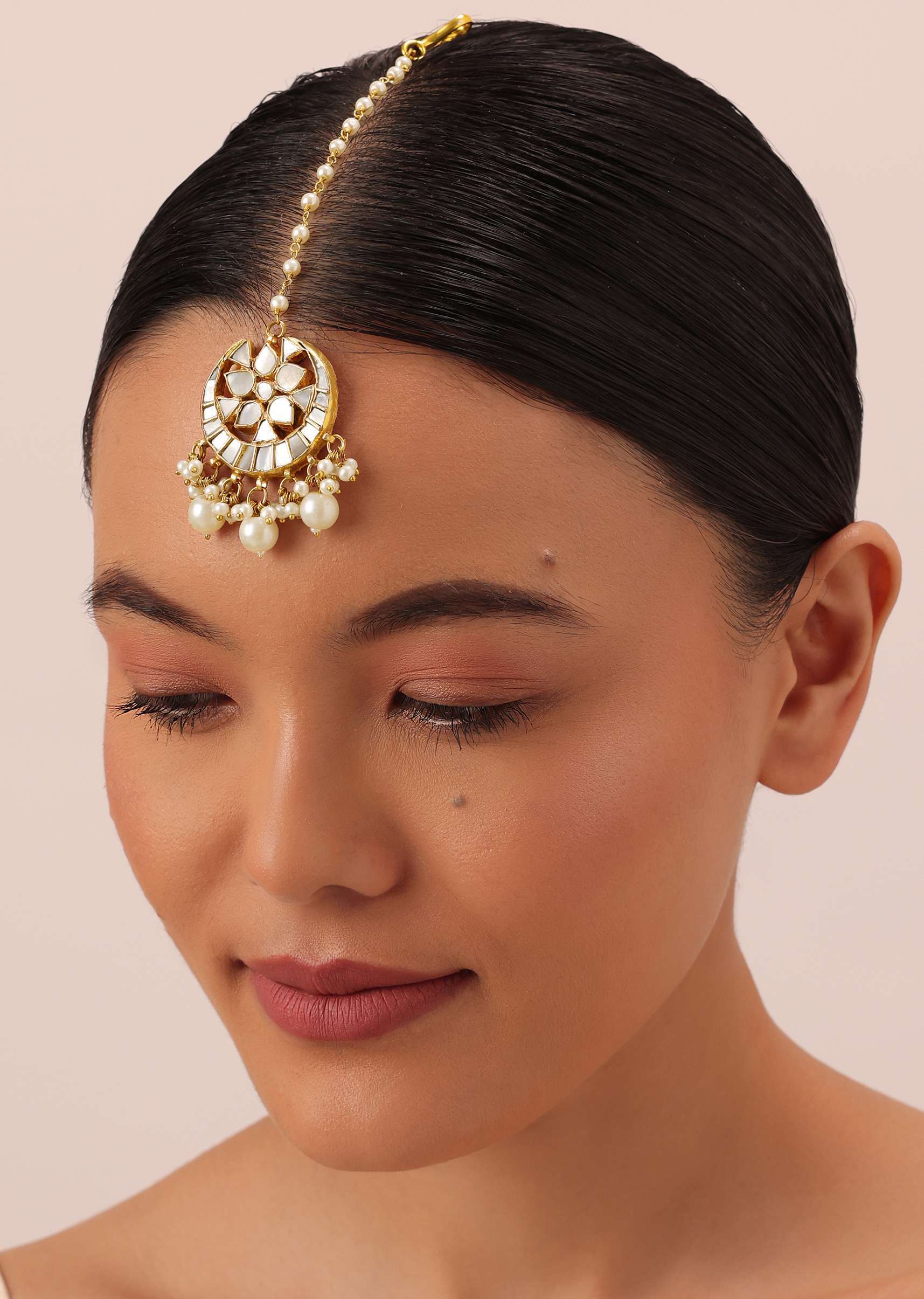 Gold Finish Kundan Polki Bridal Choker Set With Pearls - Image 4
