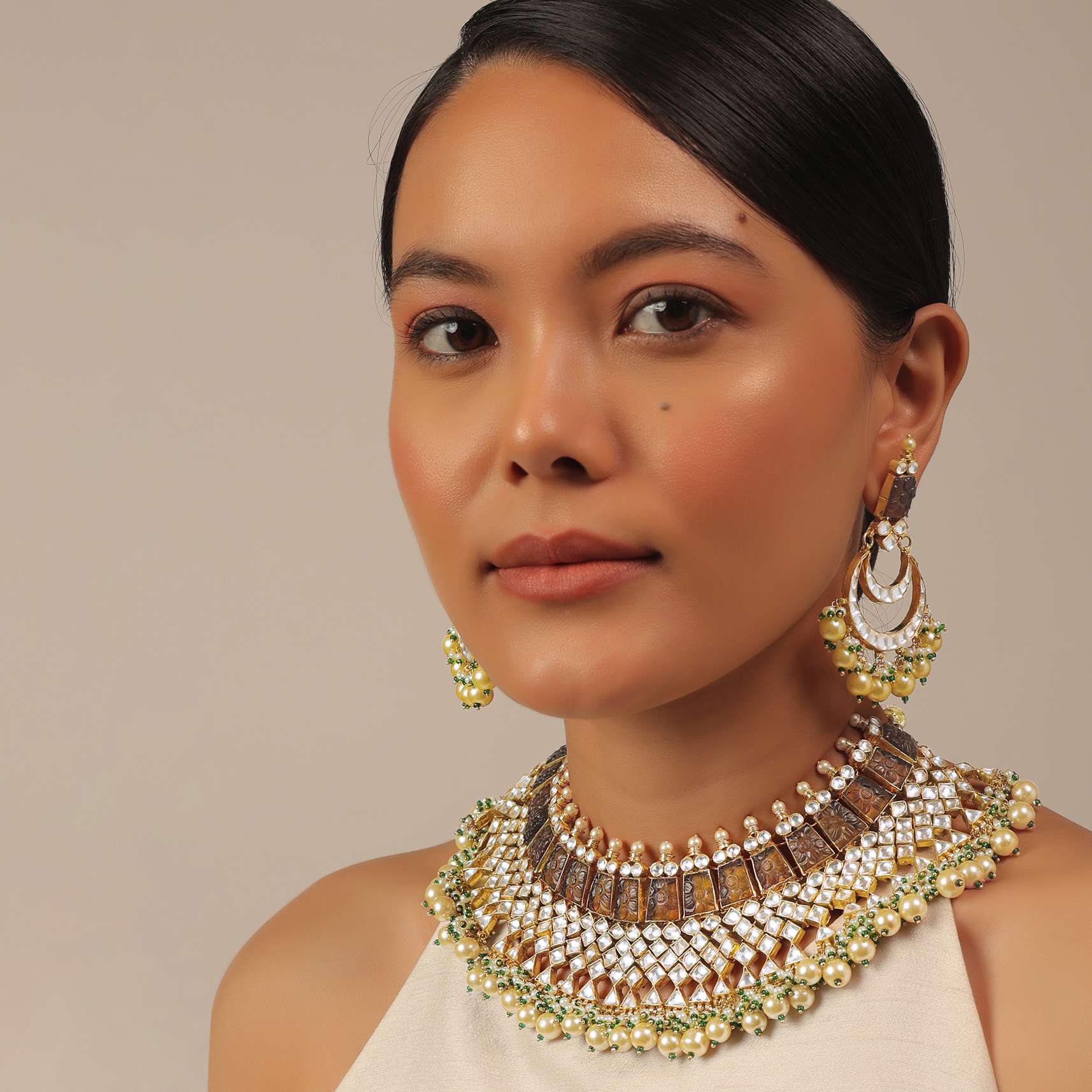 Gold Finish Kundan Polki Multicolor Short Necklace Set With Pearls And Green Beads - Image 2