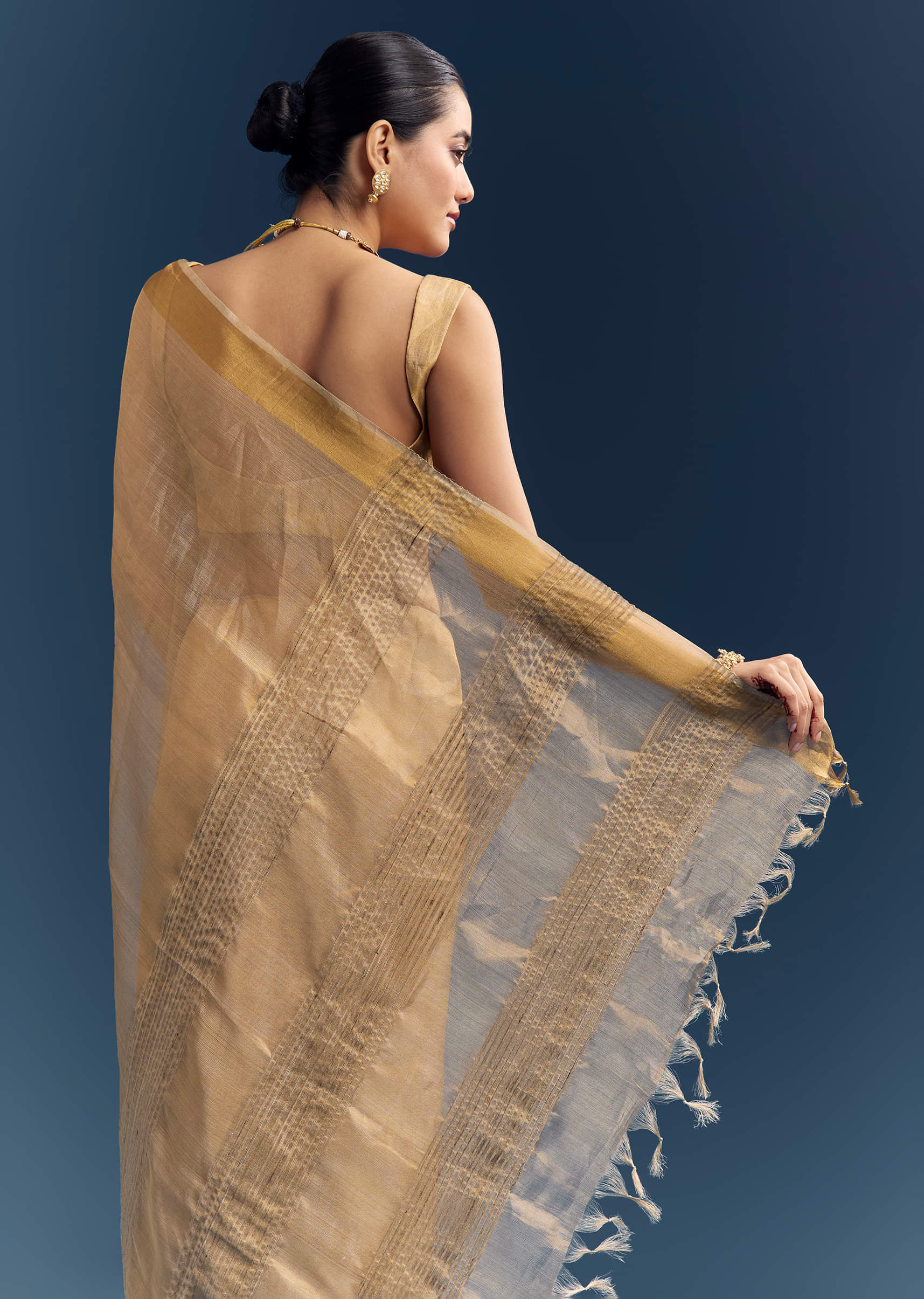 Gold Tissue Organza Woven Saree With Golden Zari Work - Image 6