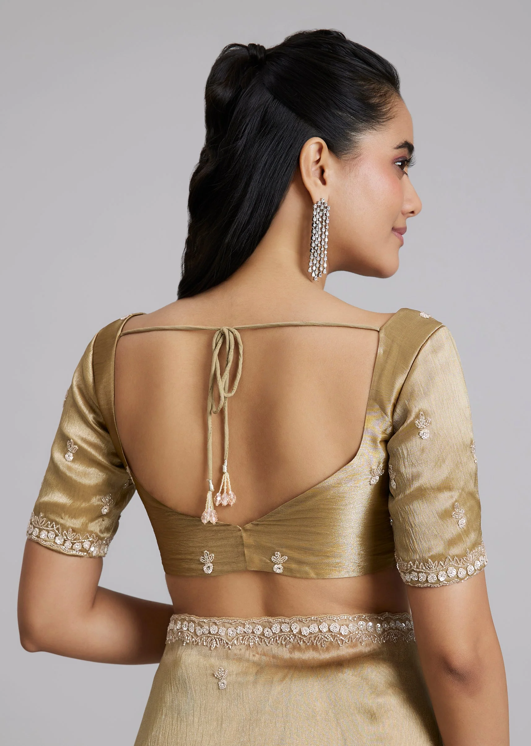 Gold Tissue Silk Saree With Minimal Butti Work And Heavy Pallu End Border - Image 8