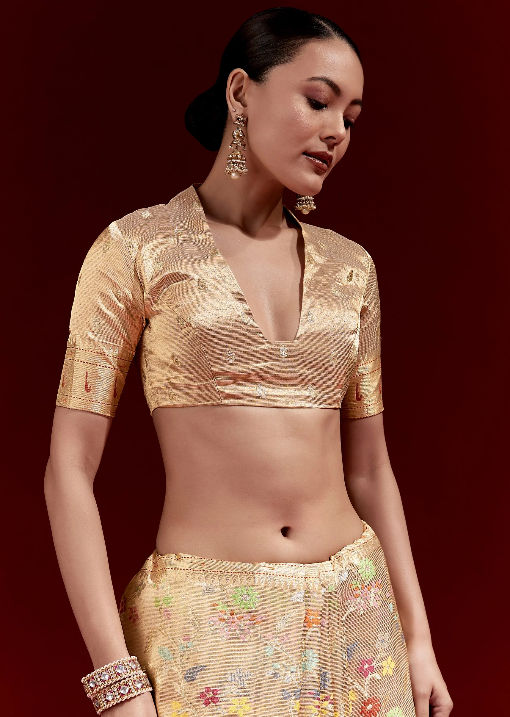 Golden Banarasi Tissue Saree With Multicolour Floral Weave And Paithani Motif Border - Image 7