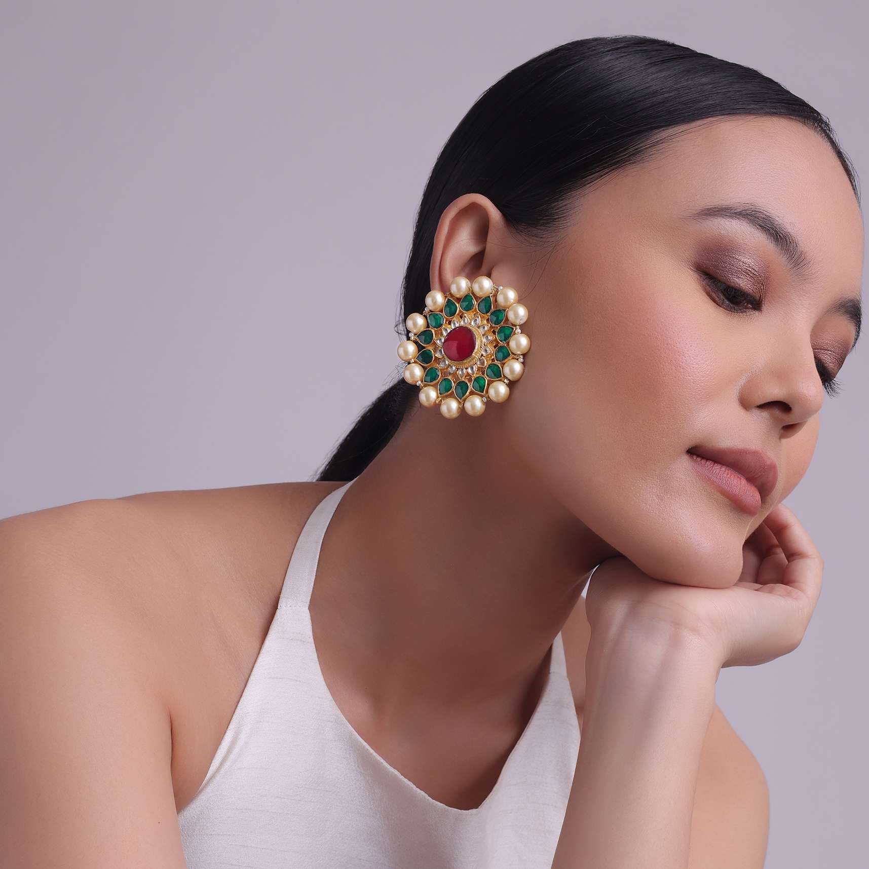 Green And Red Tone Kundan Earrings With Pearls - Image 2