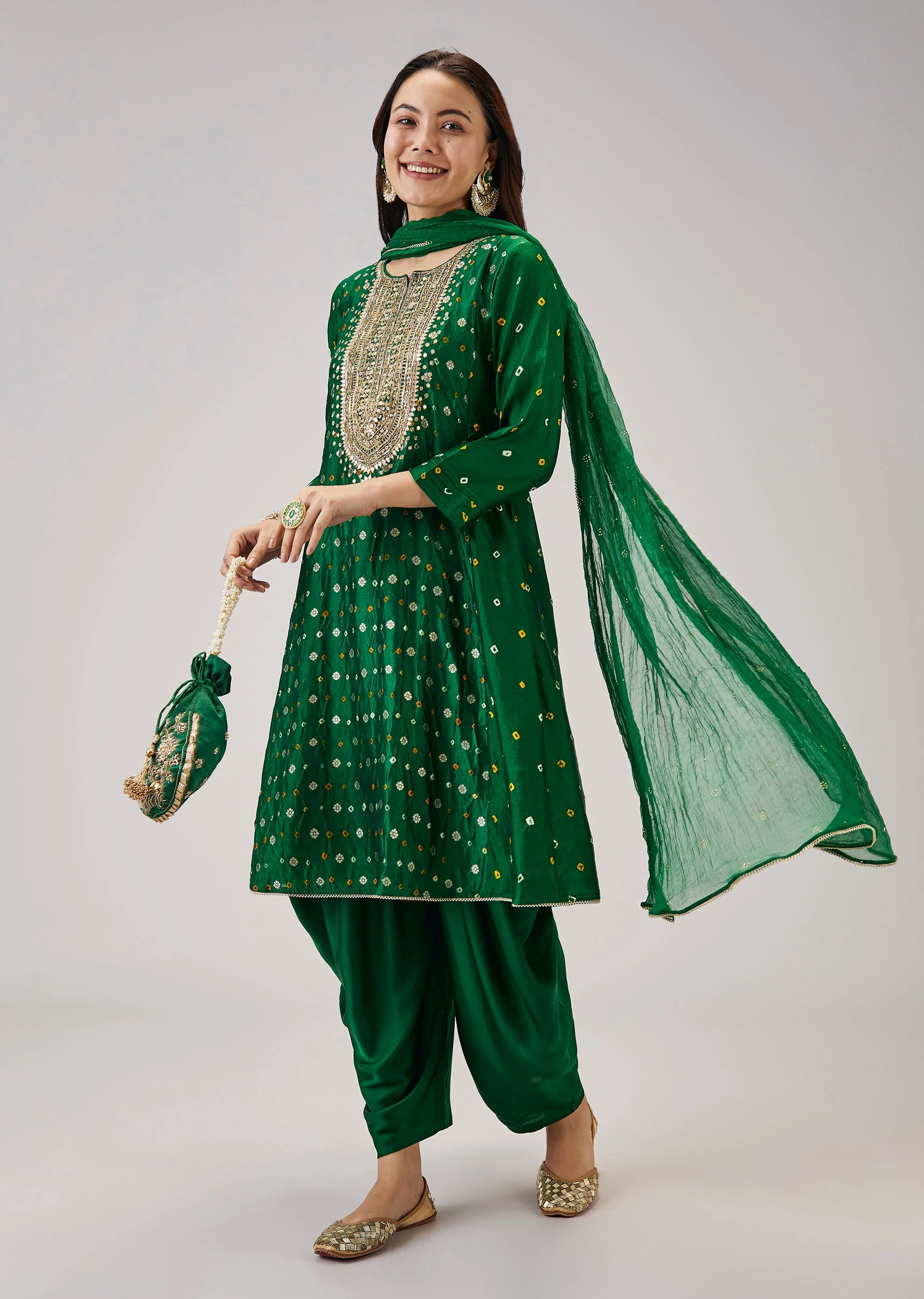 Green Bandhani Banarasi Dhoti Set With Gotta Work - Image 3