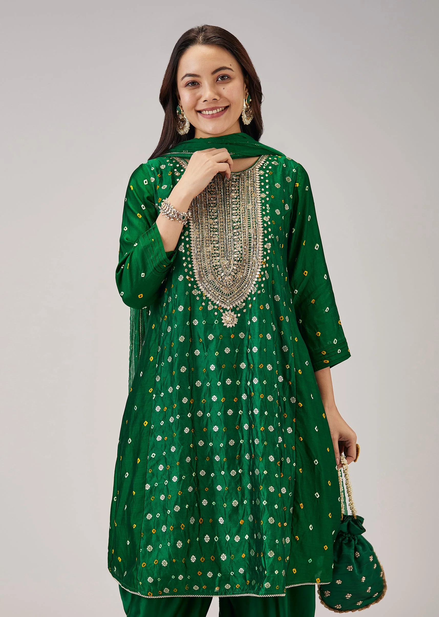 Green Bandhani Banarasi Dhoti Set With Gotta Work - Image 4