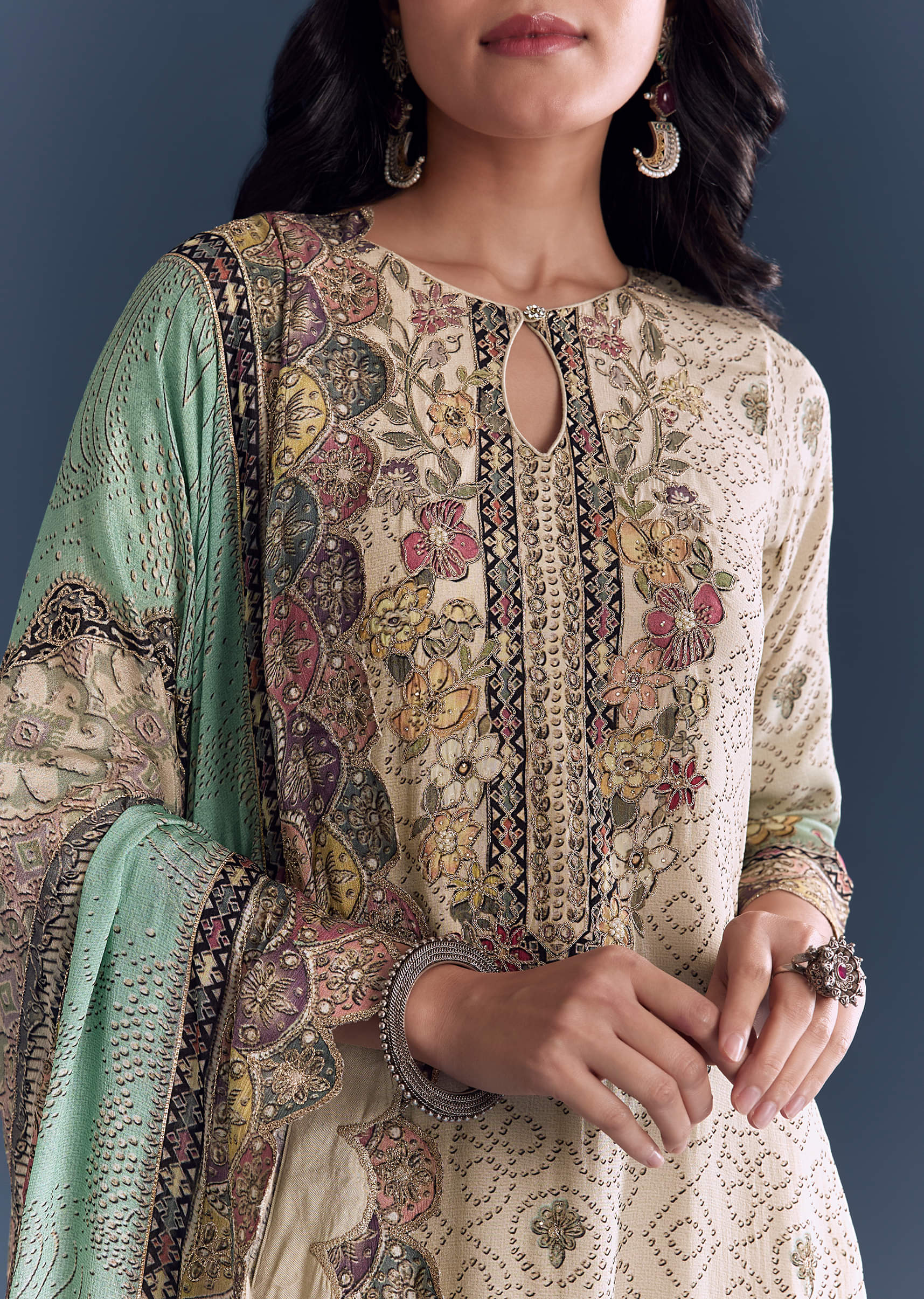 Green Beige Ombre Crepe Kurta Set With Floral Print - Image 2