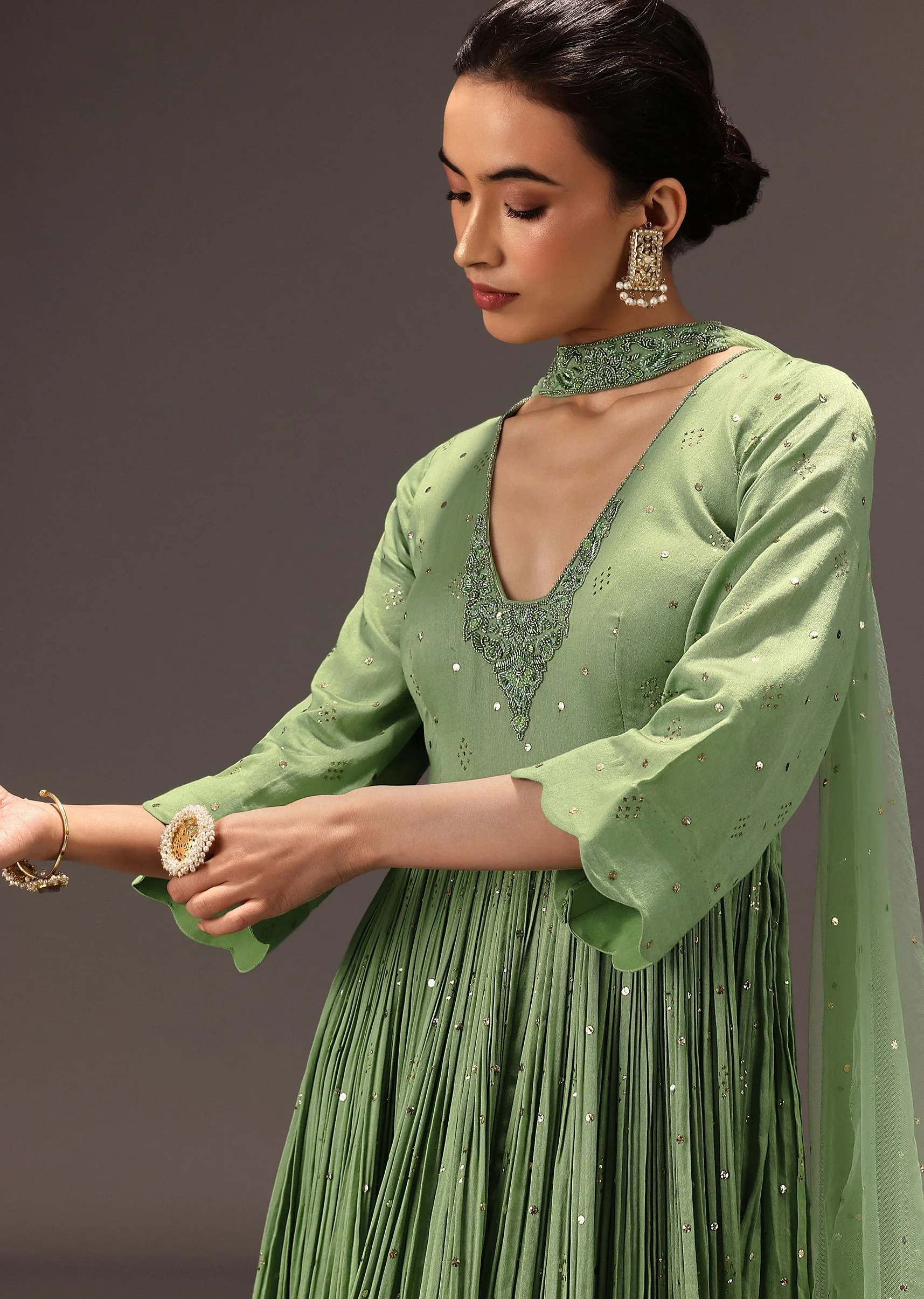 Green Chanderi Silk Hand Work Kurta Set - Image 2