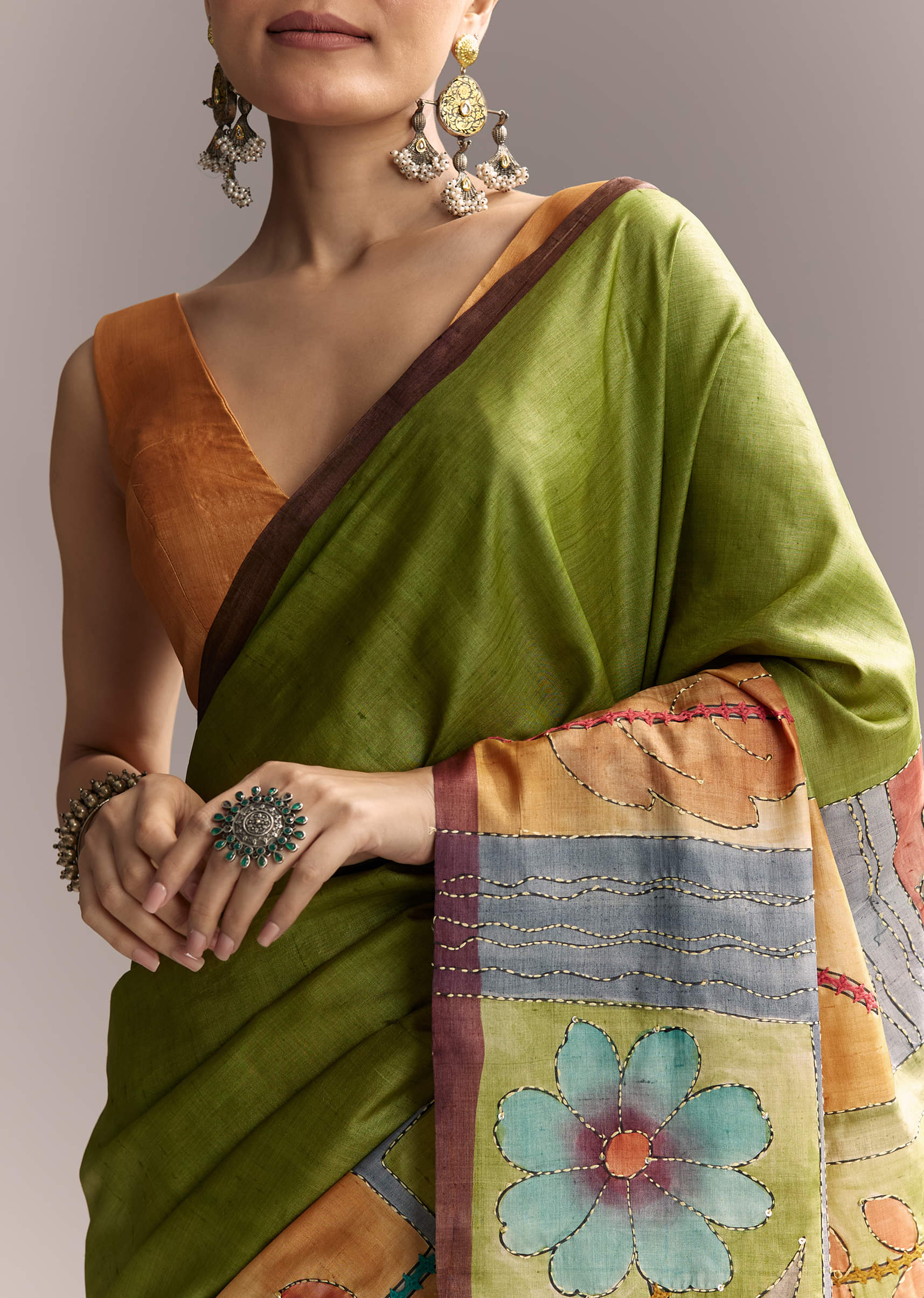 Green Cotton Saree With Hand Painted Floral Motifs And Contrast Border - Image 2