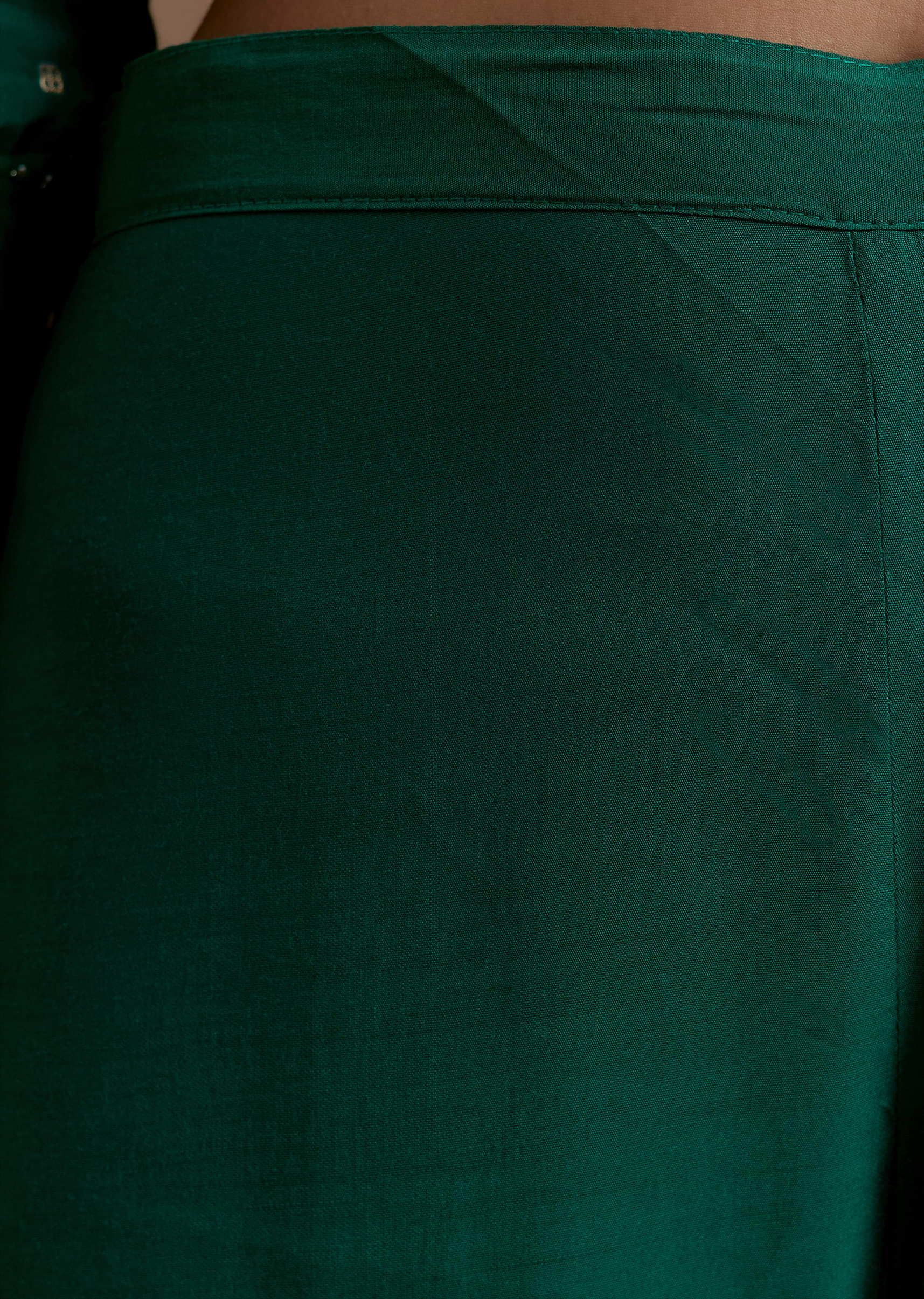 Green Cotton Silk Kurta Set with Foil Mirrors - Image 6