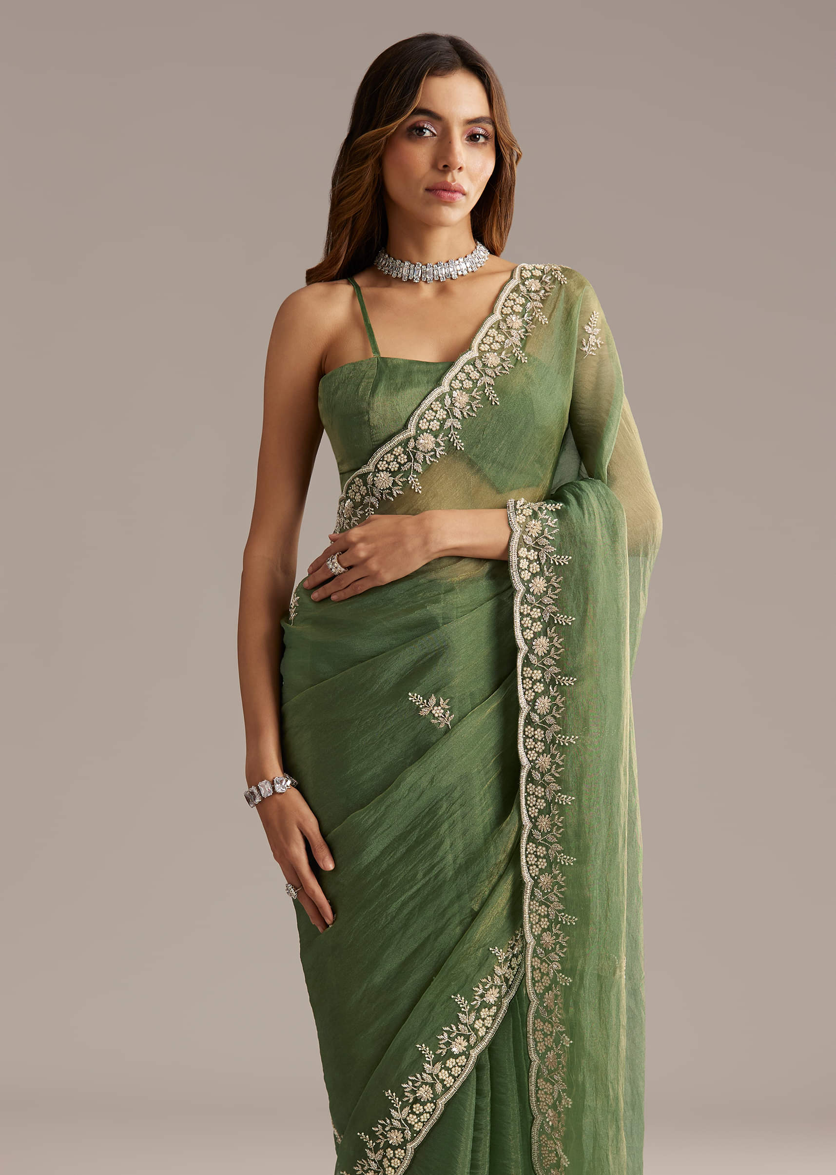 Green Crush Tissue Saree With Floral Embroidery And Stones - Image 4
