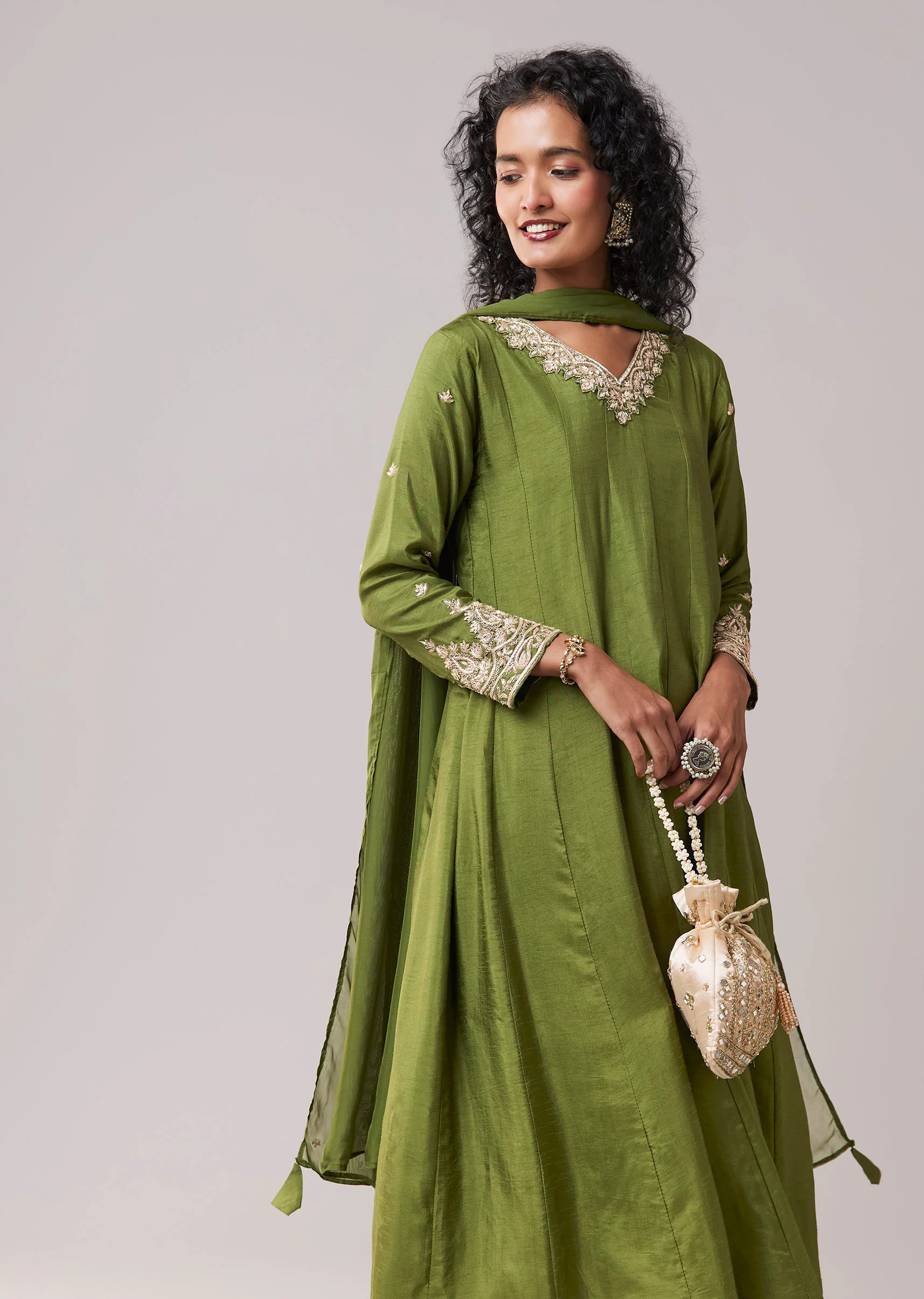 Green Dola Silk Zardozi Embellished Anarkali Pant Set - Image 4