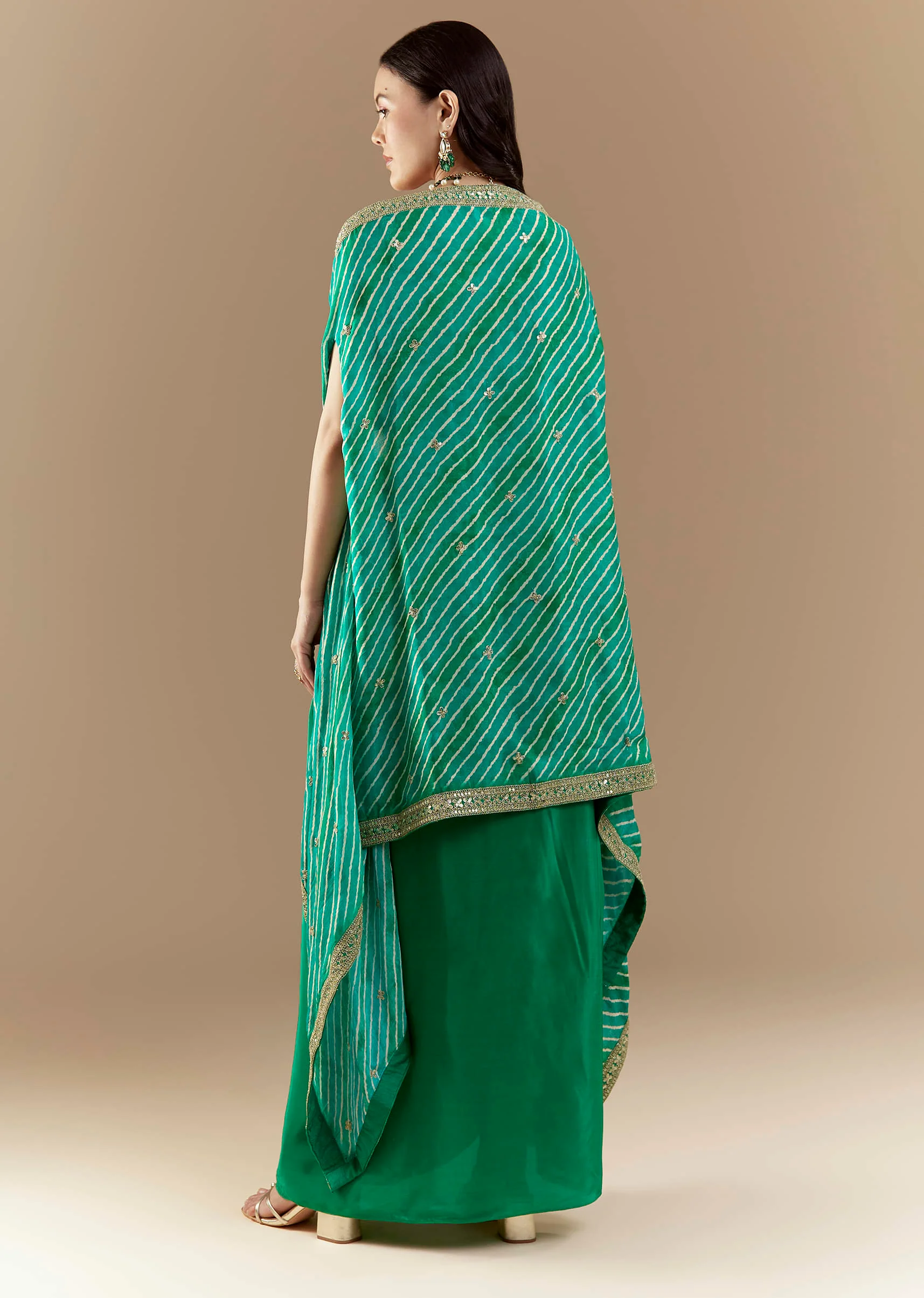 Green Embellished Crop Top Skirt Set with Leheriya Cape - Image 5