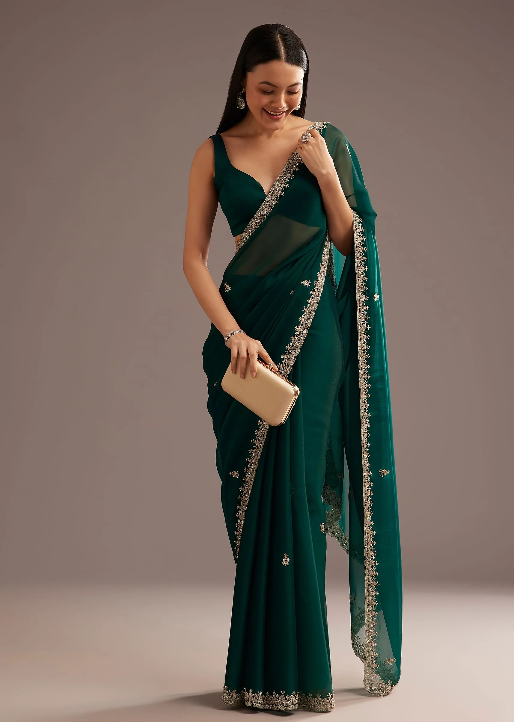 Green Organza Saree With Cutdana And Sequins Border - Image 5