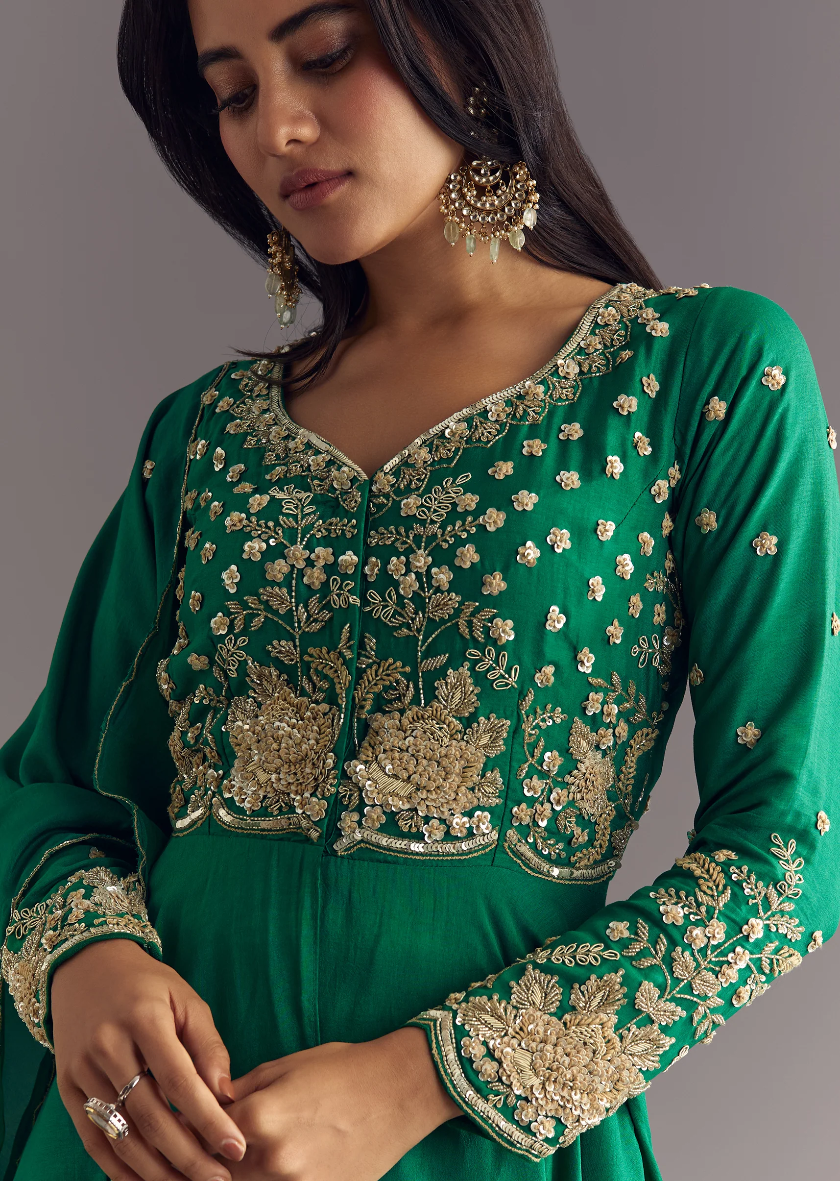 Green Russian Silk Front Slit Kurta Dupatta Set With Beaded Embroidery - Image 5